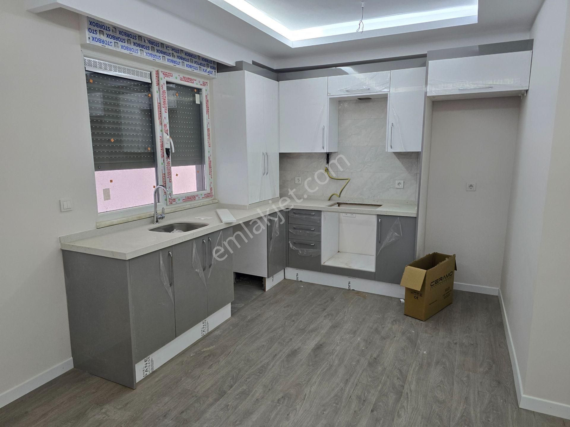 Deluxe 26 'dan Sıfır Binada Giriş Kat Balkonlu 2+1 80 M2 Fırsatt
