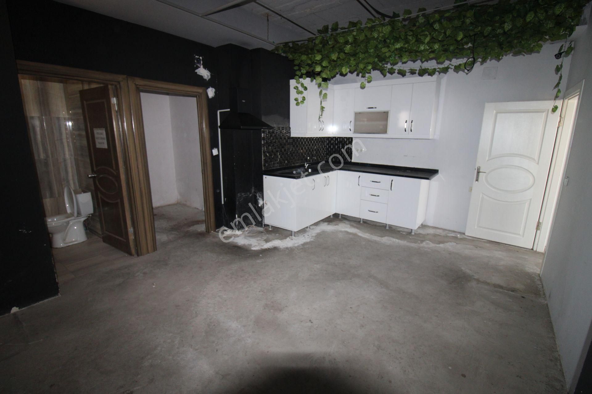 Mersin Mezitli 2.çevre Yoluna 35 Metre Cepheli 330m2 Dükkan - Görsel 15