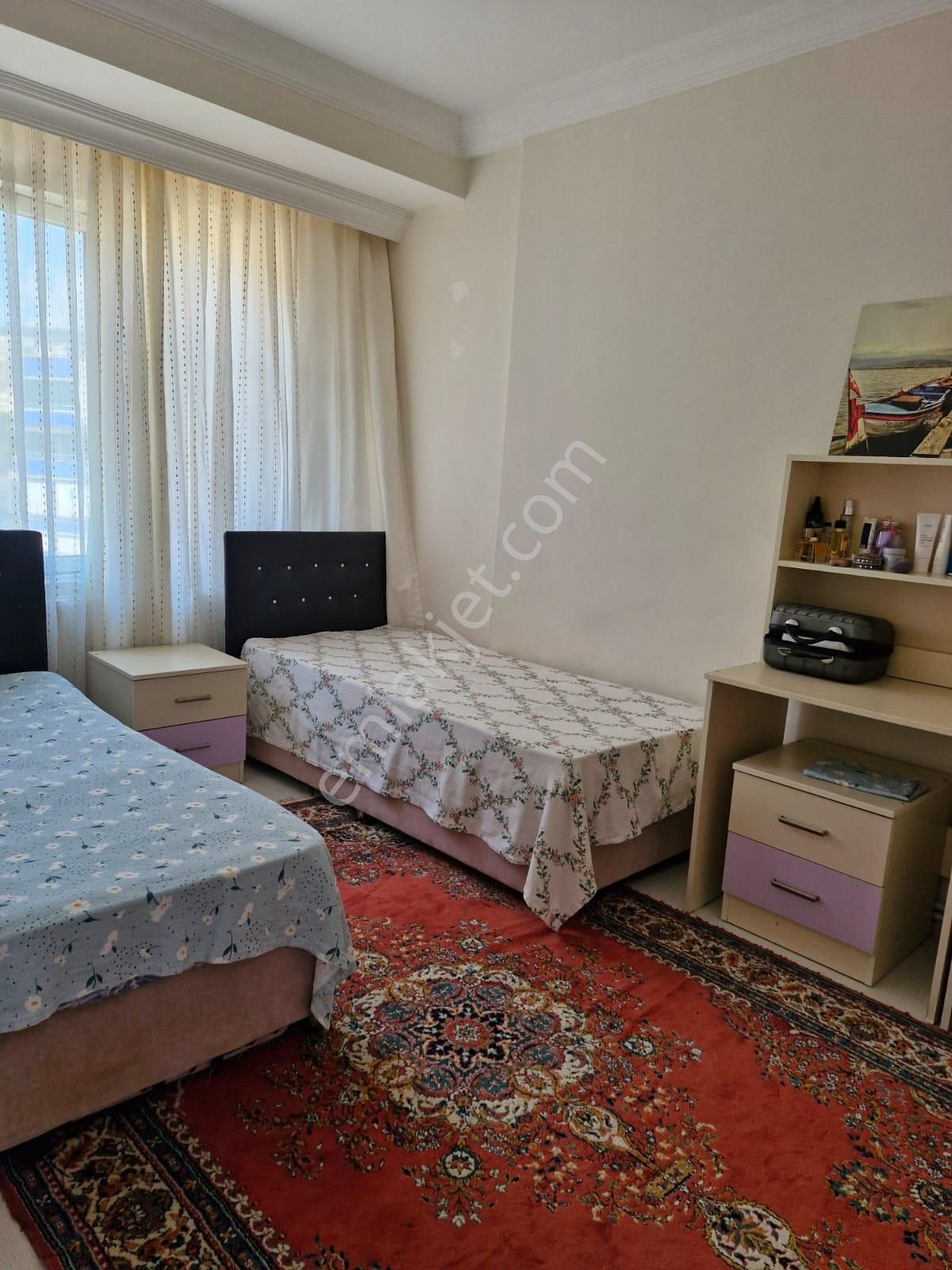 Ayyıldız Emlaktan 65 M2 2+1 Eşyalı Kiracılı Ara Kat Stüdyo - Görsel 4