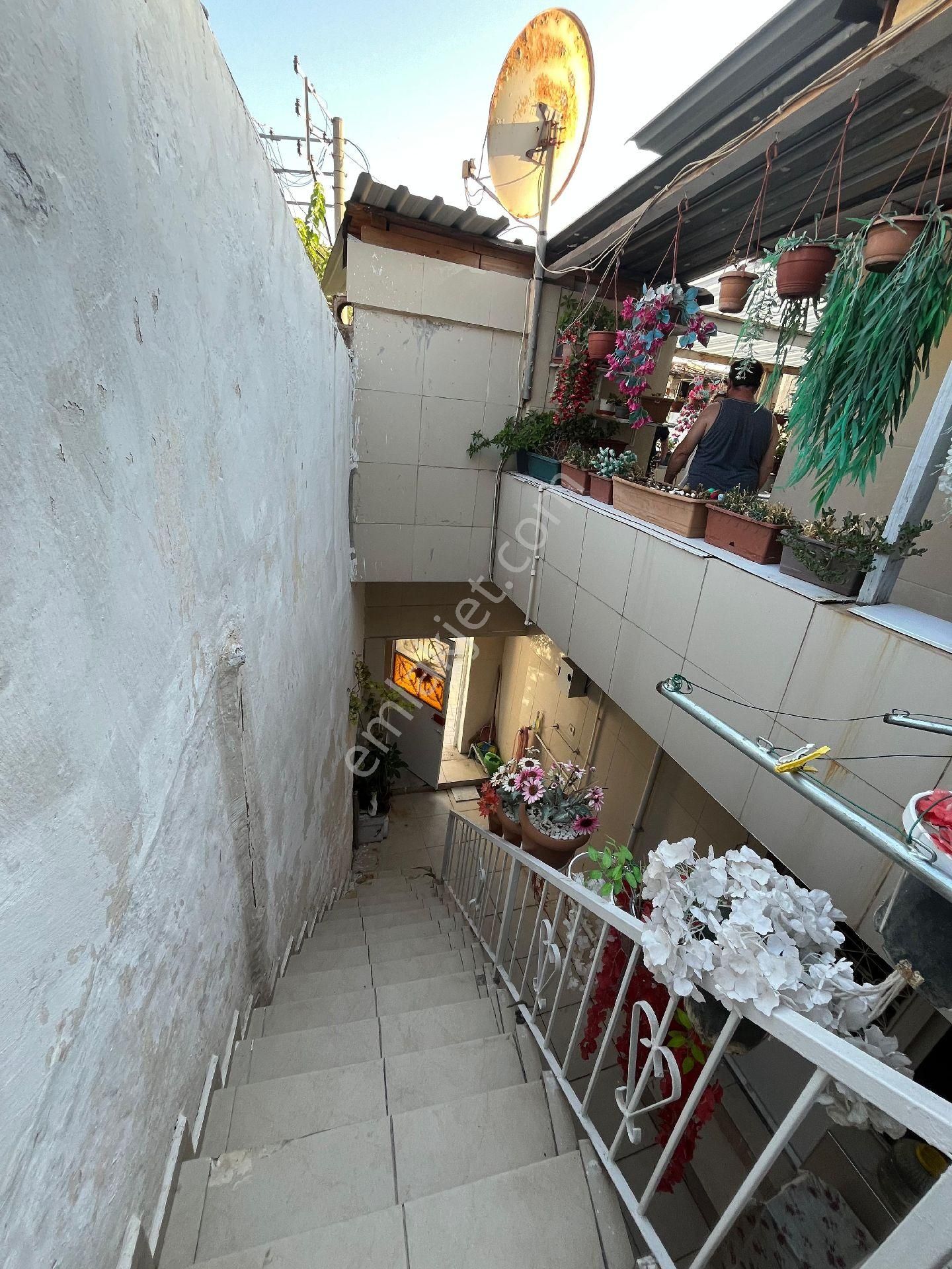 İzmir Konak Tuzcu Mah.de 4+1 Müstakil İki Katlı Satılık Bina - Görsel 23