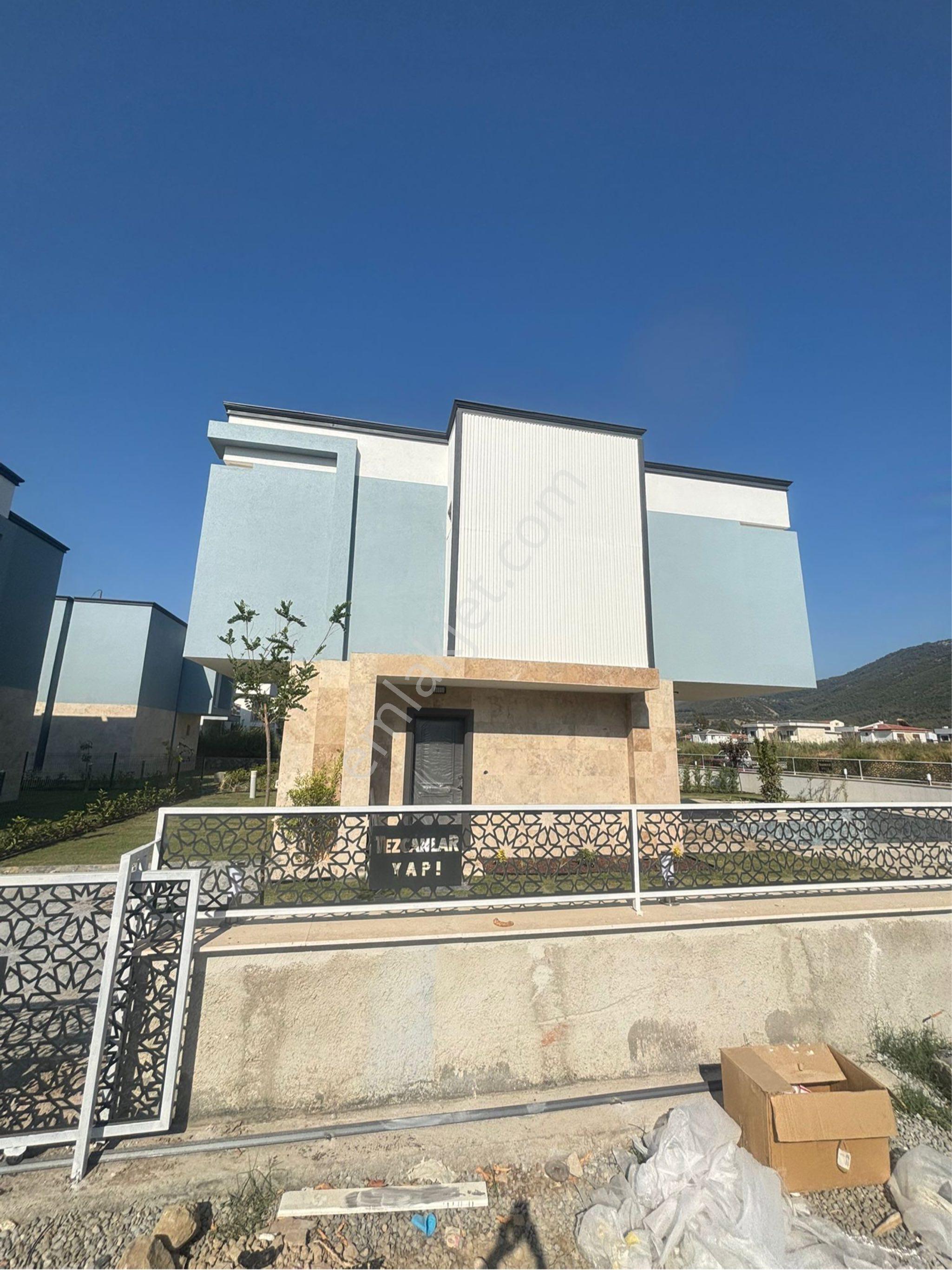 Kuşadası Davutlar'da 3+1 Özel Havuzlu Satılık Villalar - Görsel 18