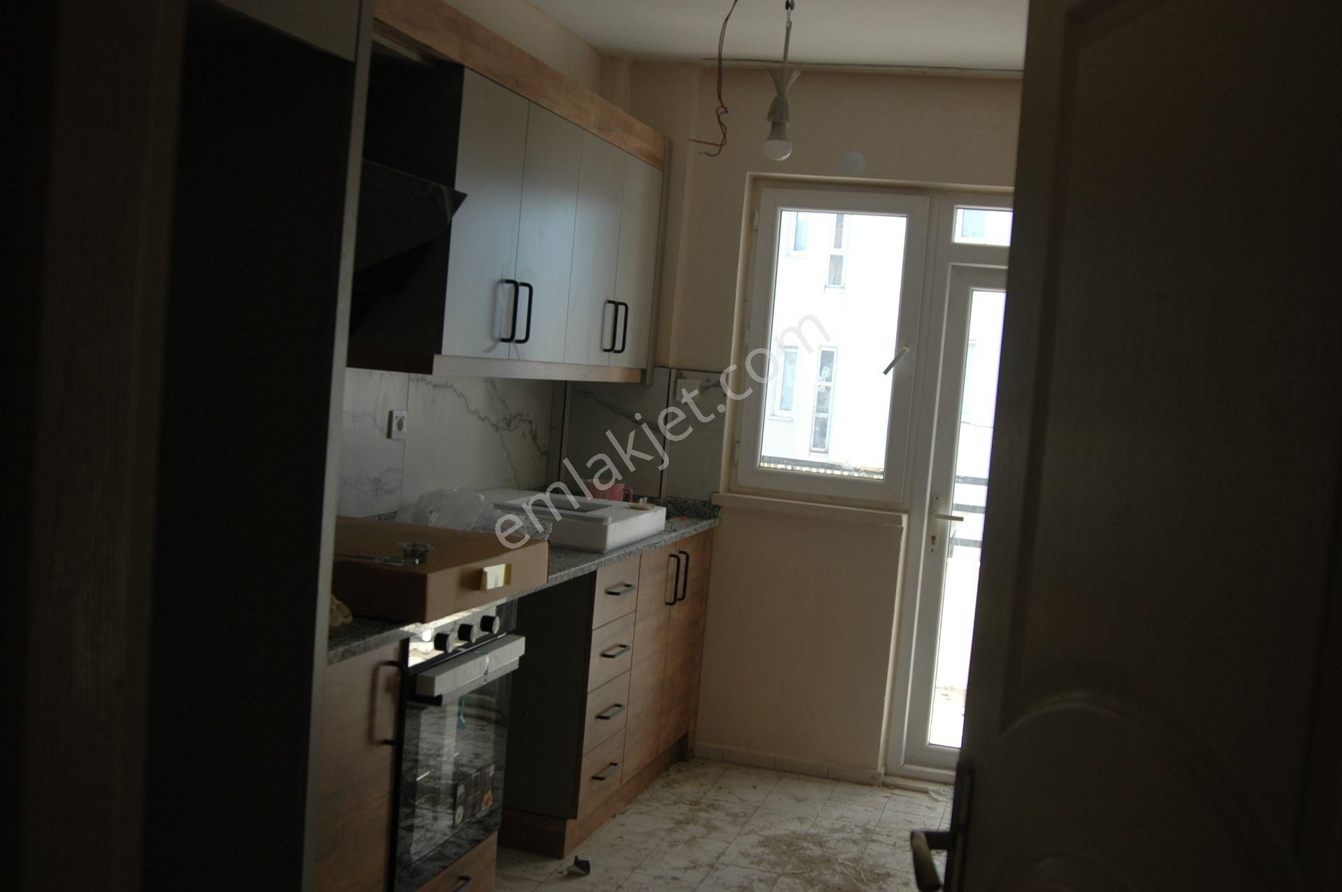 Antalya Konyaaltı Uncalı Siteler Mahallesi 80m2 1+1 4 Kat Balkonlu 23.000tl