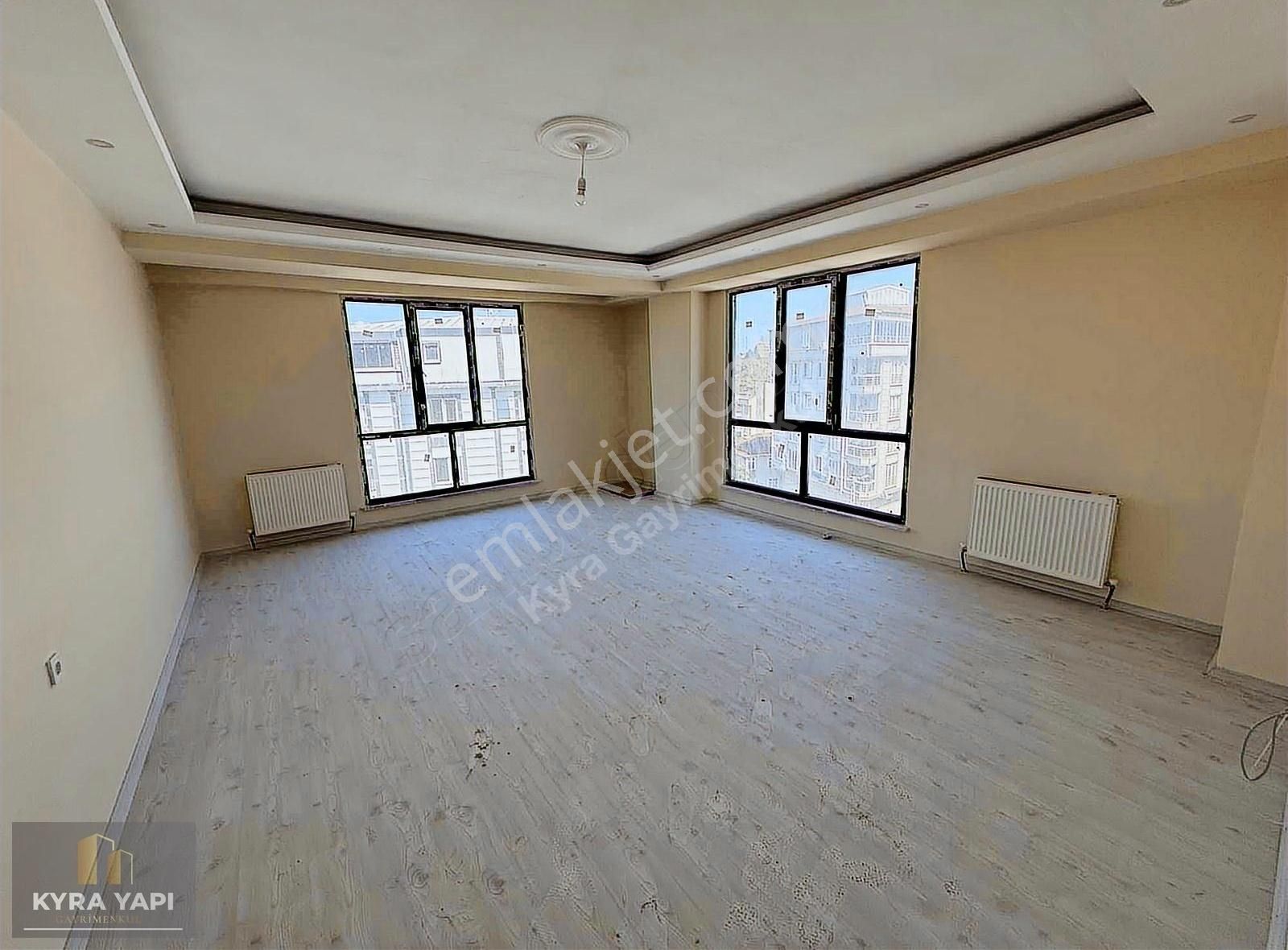 Hadımköy Mah Butik Site İçinde Ebeveyn Banyolu 3+1 4.kat Daire
