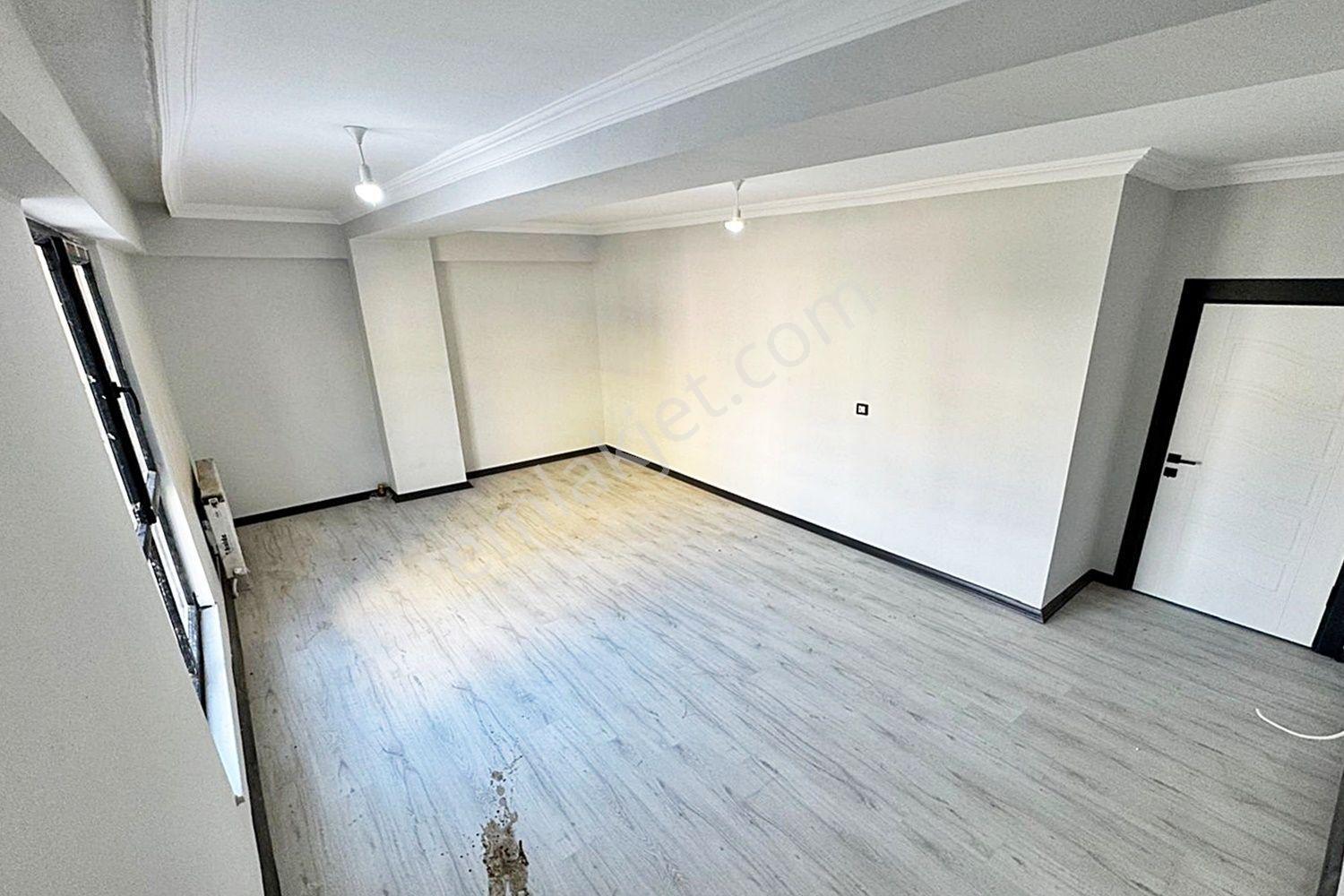 Metin Yapı'dan 130 M2 İskanlı Kombili Cadde Üzeri Yatırımlık Ön Cephe Satılık 3+1 Daire!!! - Görsel 4