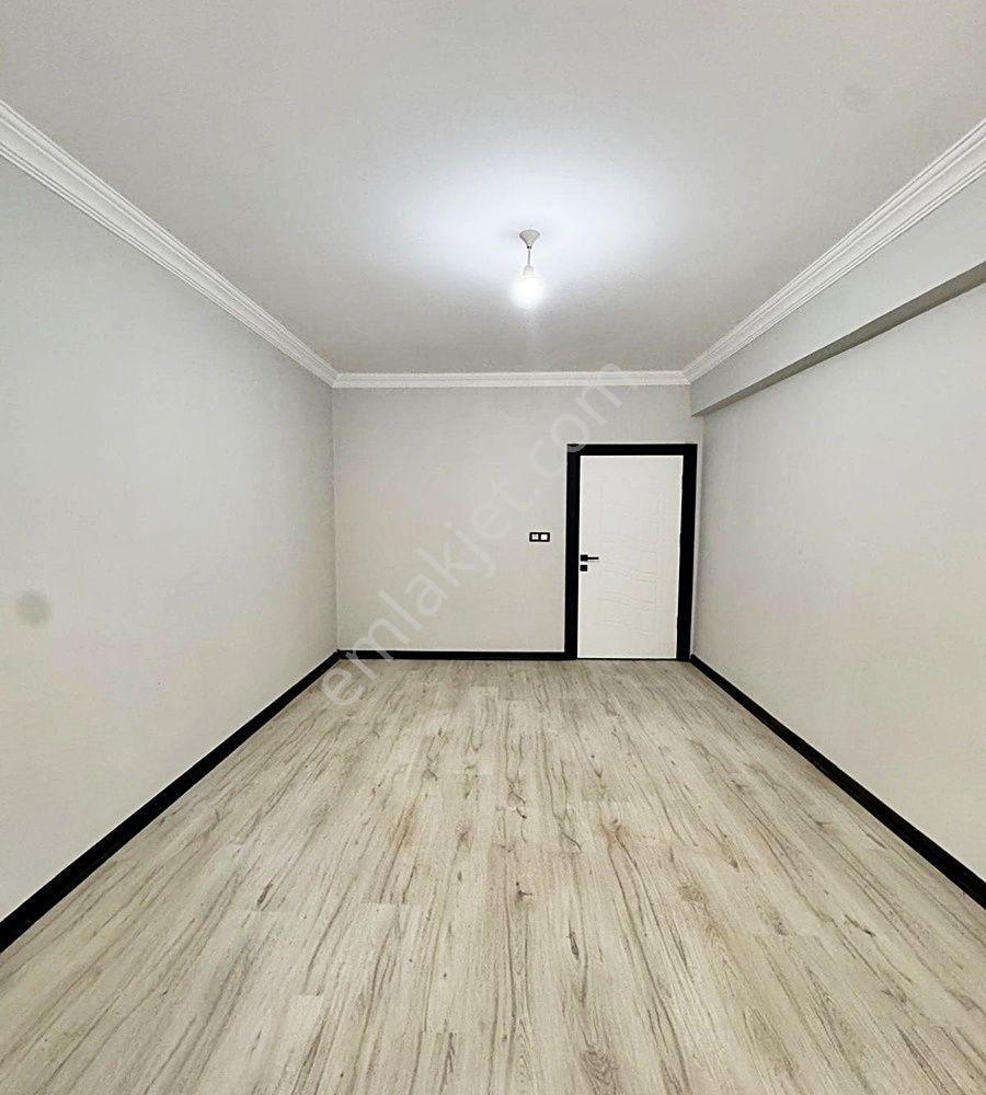 Metin Yapı'dan 130 M2 İskanlı Kombili Cadde Üzeri Yatırımlık Ön Cephe Satılık 3+1 Daire!!! - Görsel 8