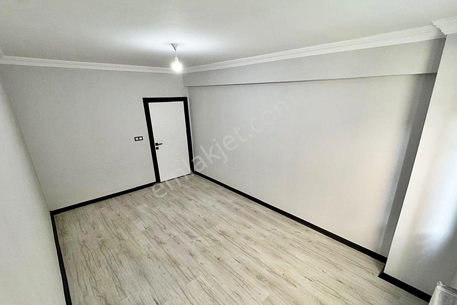 Metin Yapı'dan 130 M2 İskanlı Kombili Cadde Üzeri Yatırımlık Ön Cephe Satılık 3+1 Daire!!! - Görsel 10