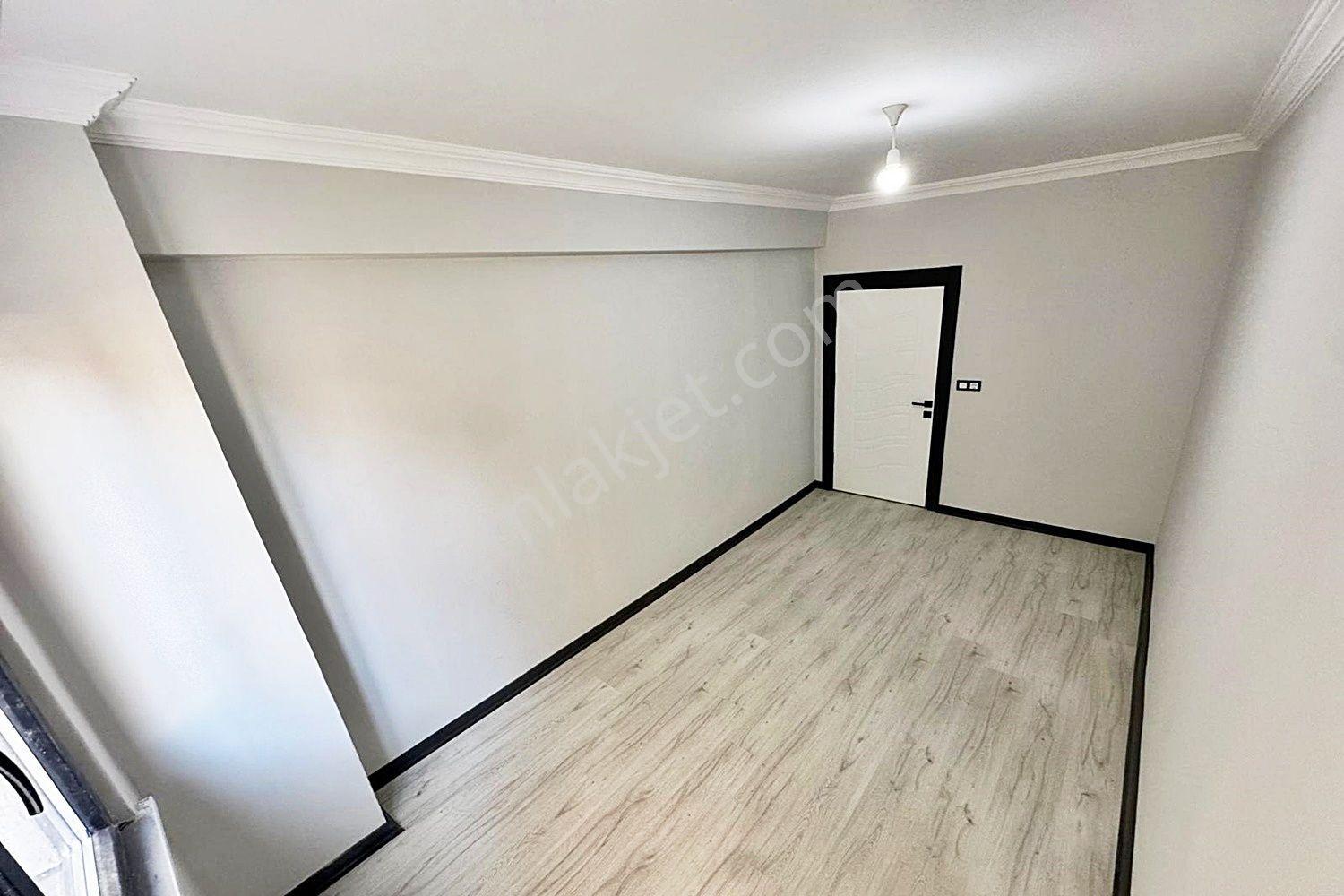 Metin Yapı'dan 130 M2 İskanlı Kombili Cadde Üzeri Yatırımlık Ön Cephe Satılık 3+1 Daire!!! - Görsel 15