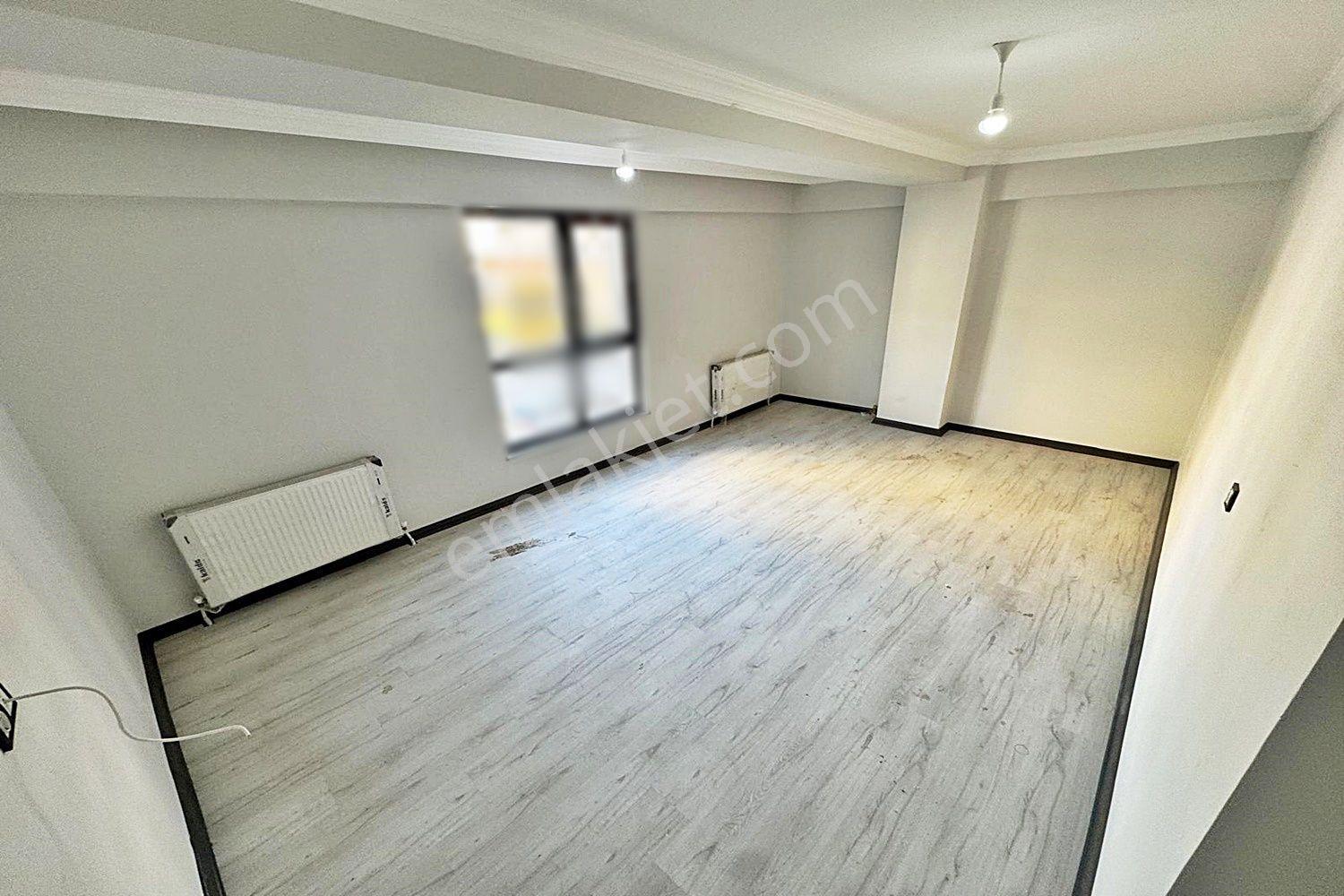 Metin Yapı'dan 130 M2 İskanlı Kombili Cadde Üzeri Yatırımlık Ön Cephe Satılık 3+1 Daire!!!
