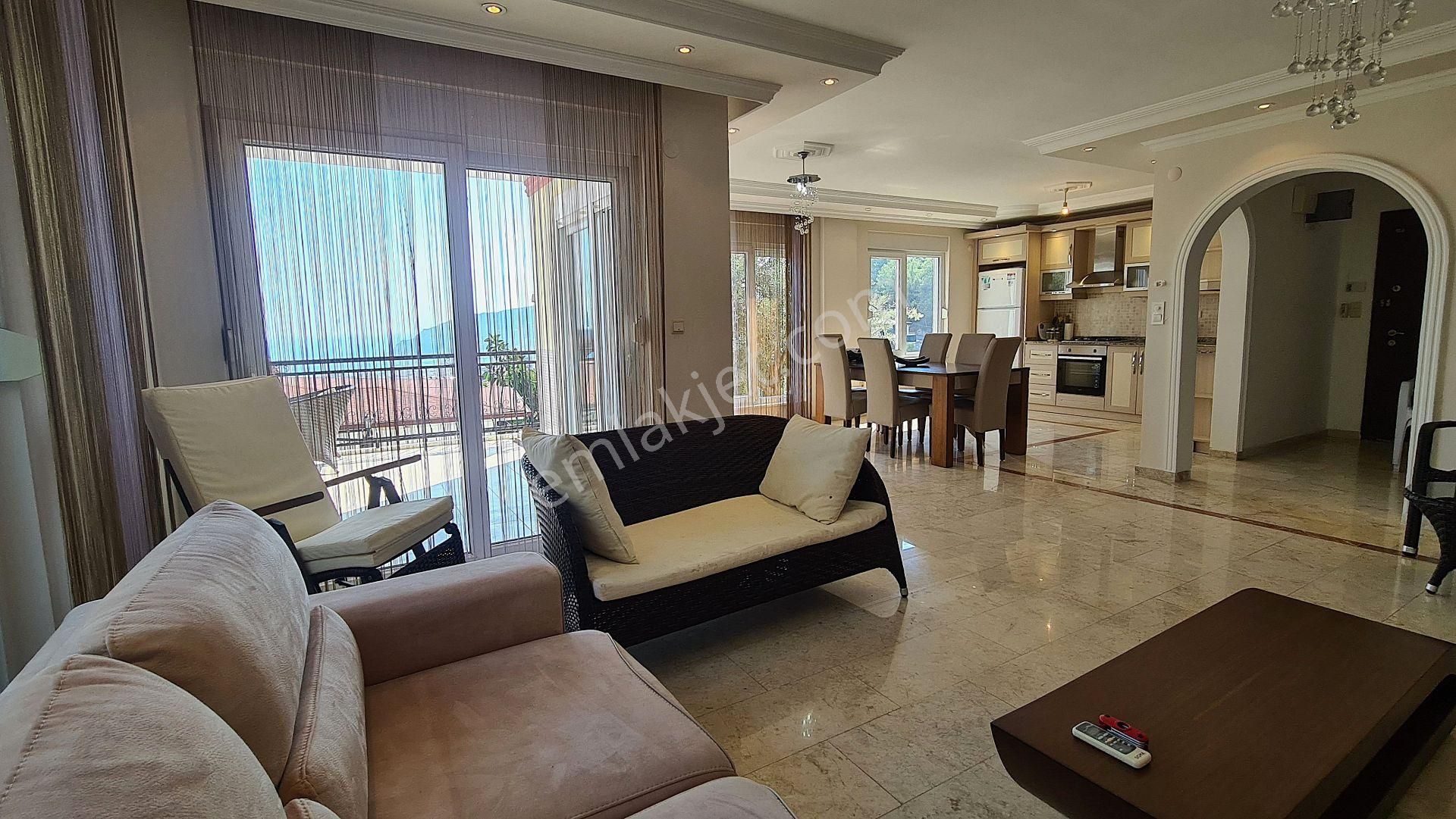 Alanya Büyükhasbahçe Mah.full Eşyalı Satılık 3+1 Villa - Görsel 8