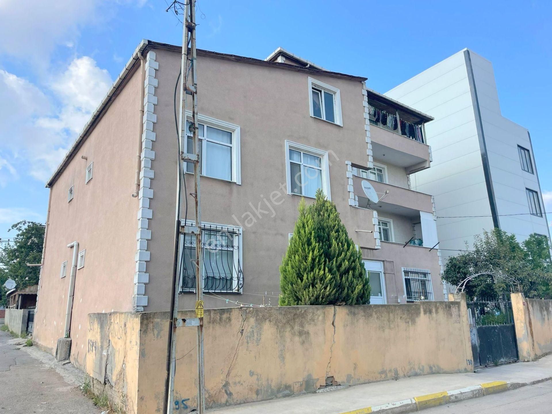 Mertcan'dan Ramazanoğlu Mah. Arsa Tapulu Satılık Bina