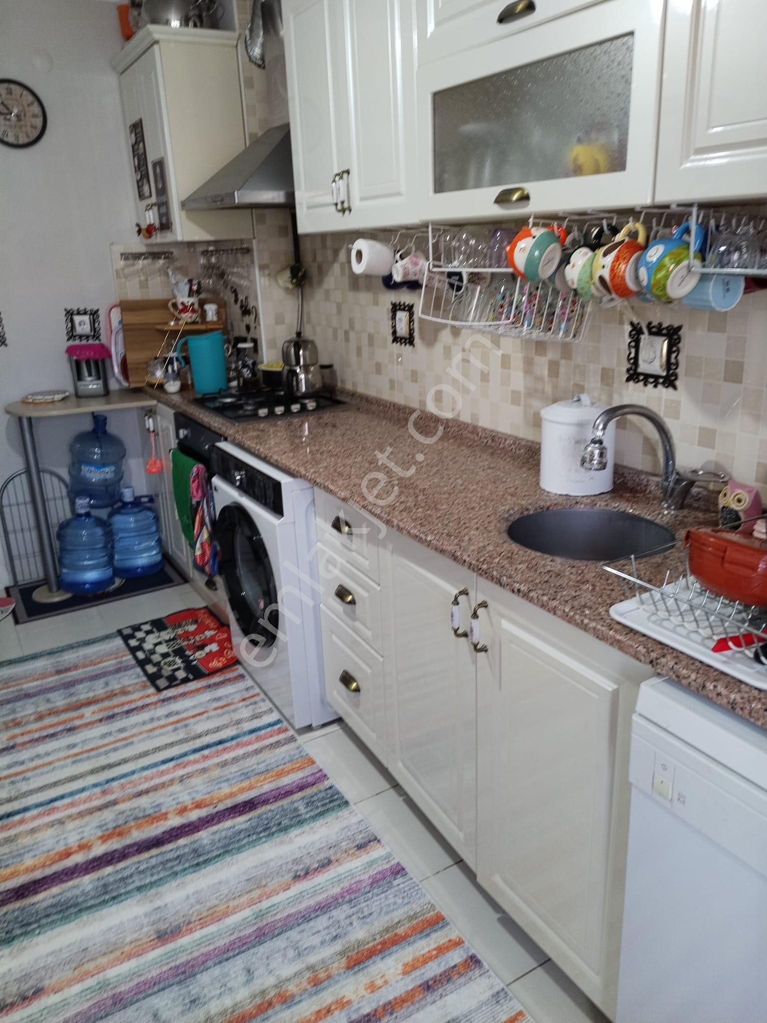 Satılık Özel Garajlı Temiz 3+1 Daire Sütlüce Mahallesi Eğitimciler Caddesi Yakını ,