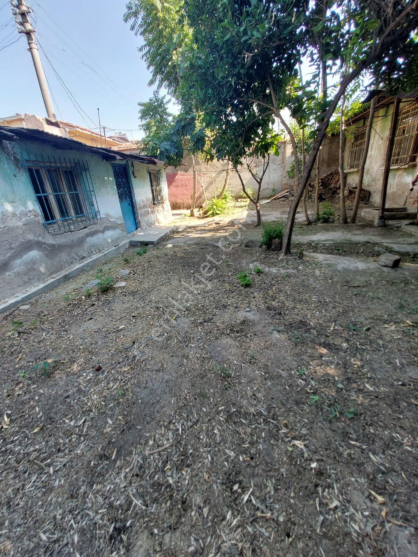 Karaçay Mahallesinde 258 Metrekare İçinde 2 Adet Müstakil Ev