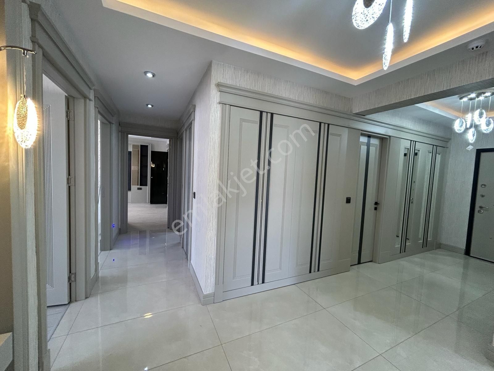 75 Tepe Yapı Acilen Satılık Tır 3+1 Dairemiz