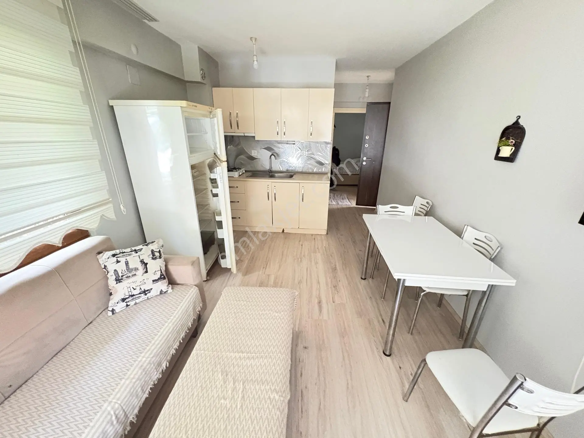 Marmara'dan Ayşekadın'da Ana Cadde Üzerinde 1+1 Kiralık Daire - Görsel 4