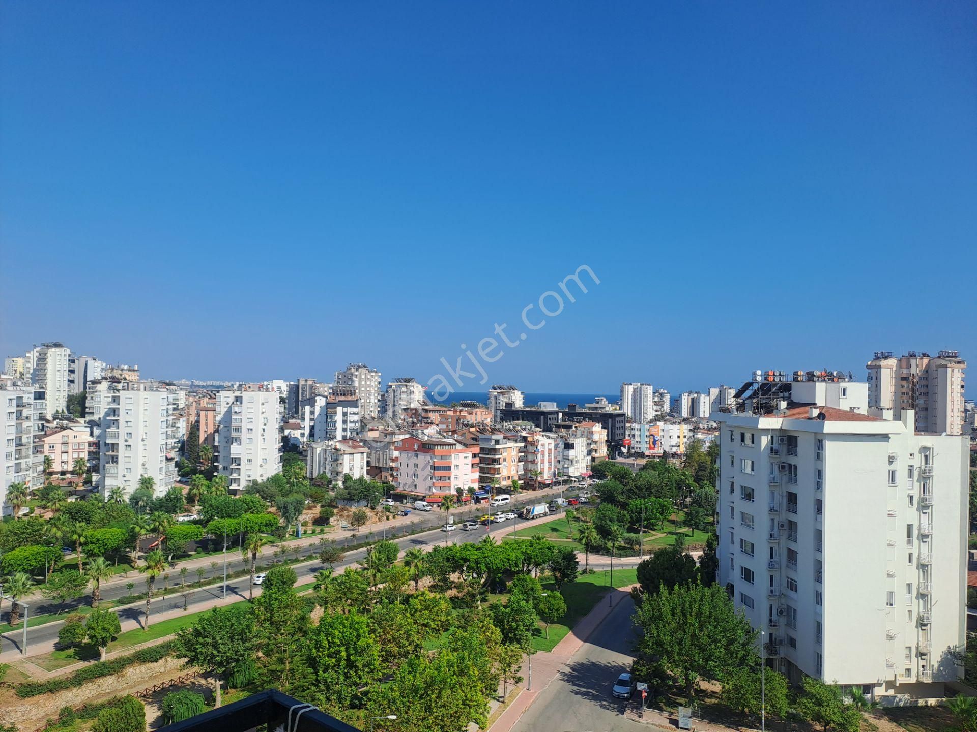 Konyaaltı Toros Mahallesinde Satılık 3+1 Deniz Gören Daire