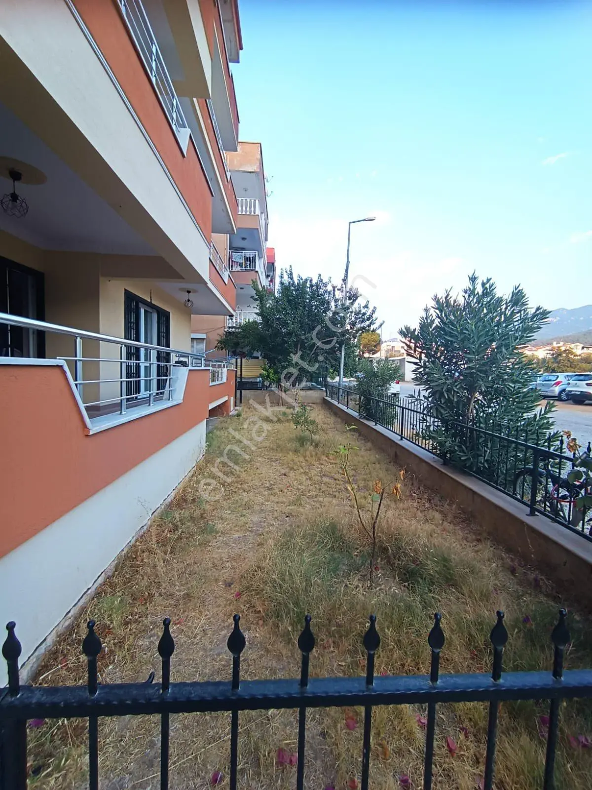 Kuşadası Davutlar'da Satılık 140 M2 Lüks 3+1 Daire - Görsel 2