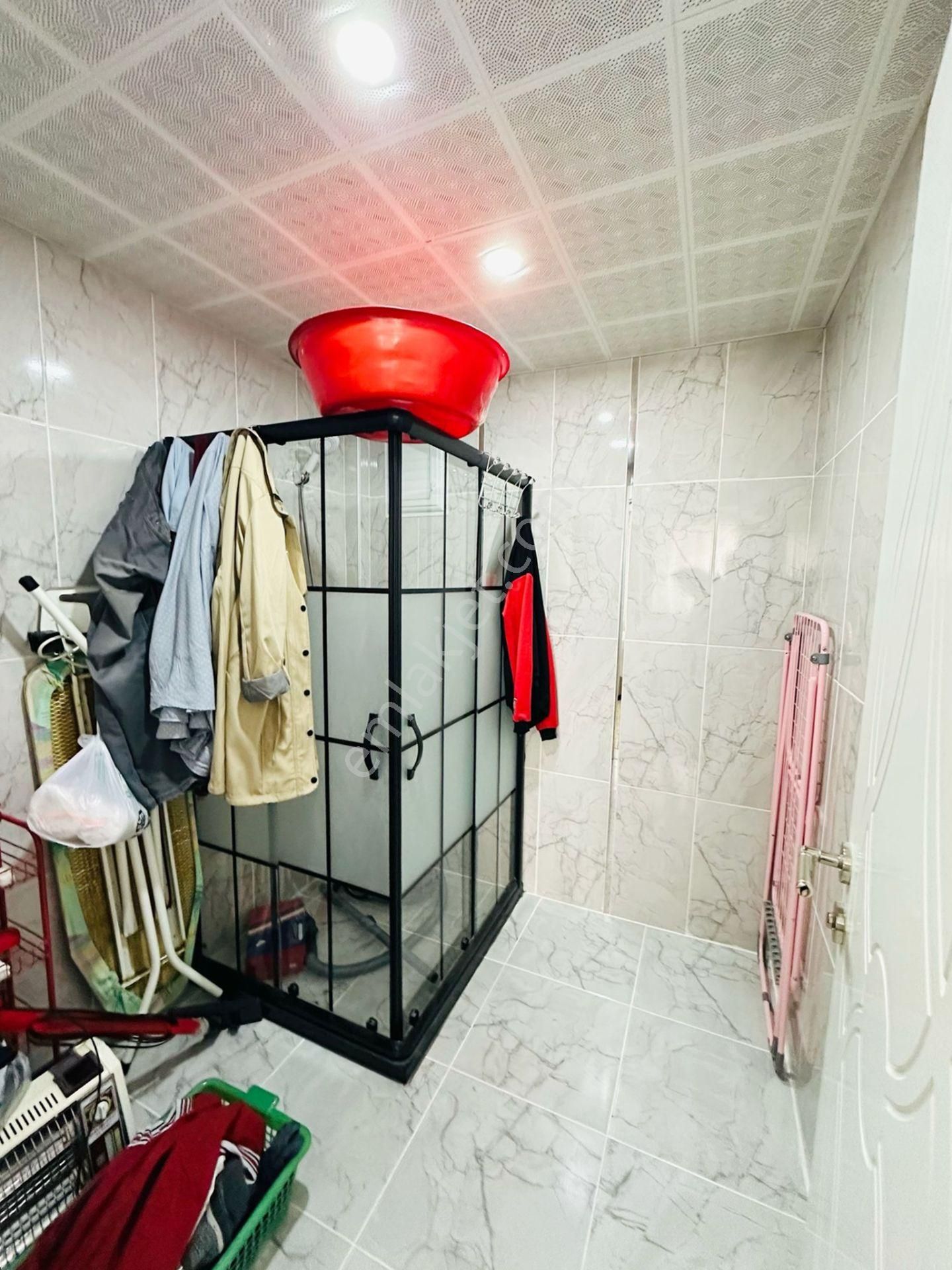 Feridunçelik'te Ebeveyn Banyolu Asansörlü Full Yapılı Teras Balkonlu 3+1 Katta Satılık Daire ! - Görsel 24