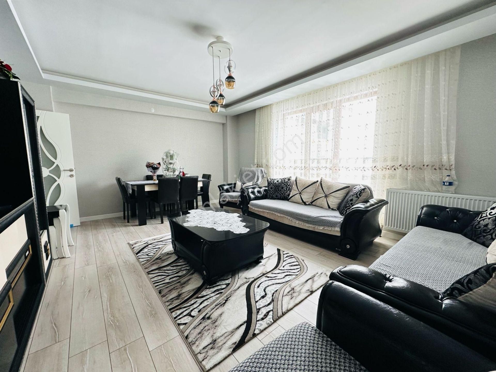 Feridunçelik'te Ebeveyn Banyolu Asansörlü Full Yapılı Teras Balkonlu 3+1 Katta Satılık Daire ! - Görsel 8