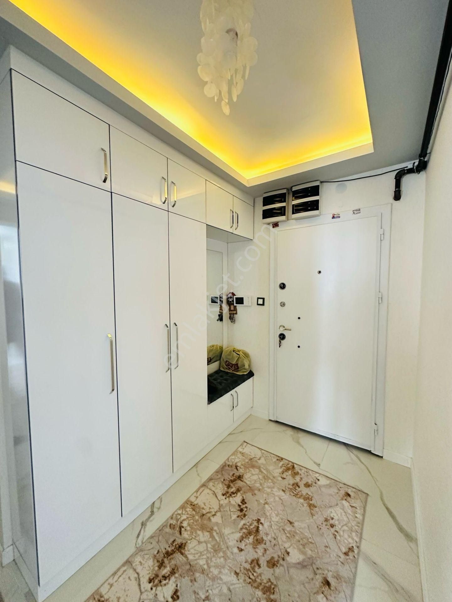 Feridunçelik'te Ebeveyn Banyolu Asansörlü Full Yapılı Teras Balkonlu 3+1 Katta Satılık Daire ! - Görsel 21