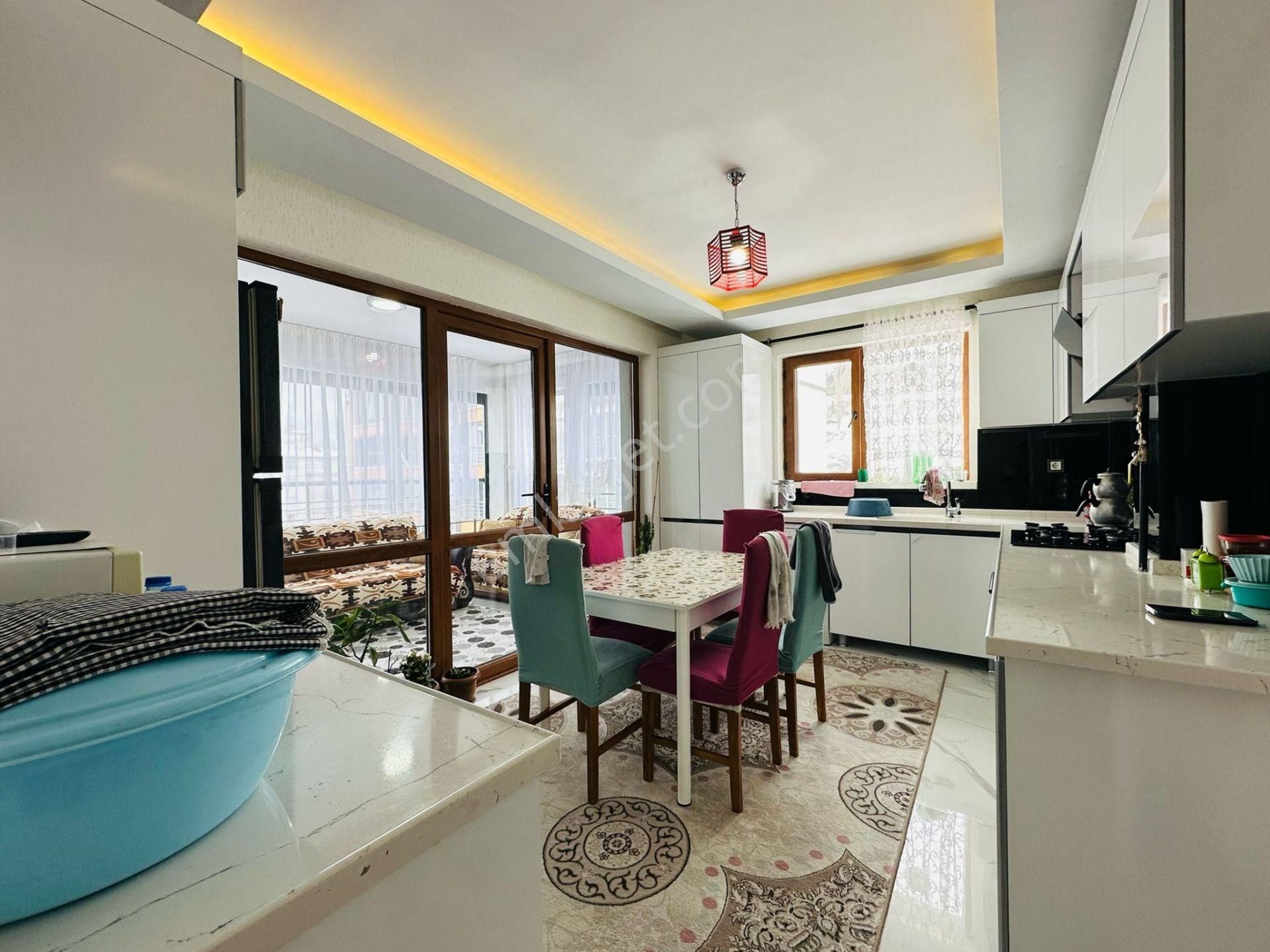 Feridunçelik'te Ebeveyn Banyolu Asansörlü Full Yapılı Teras Balkonlu 3+1 Katta Satılık Daire ! - Görsel 6