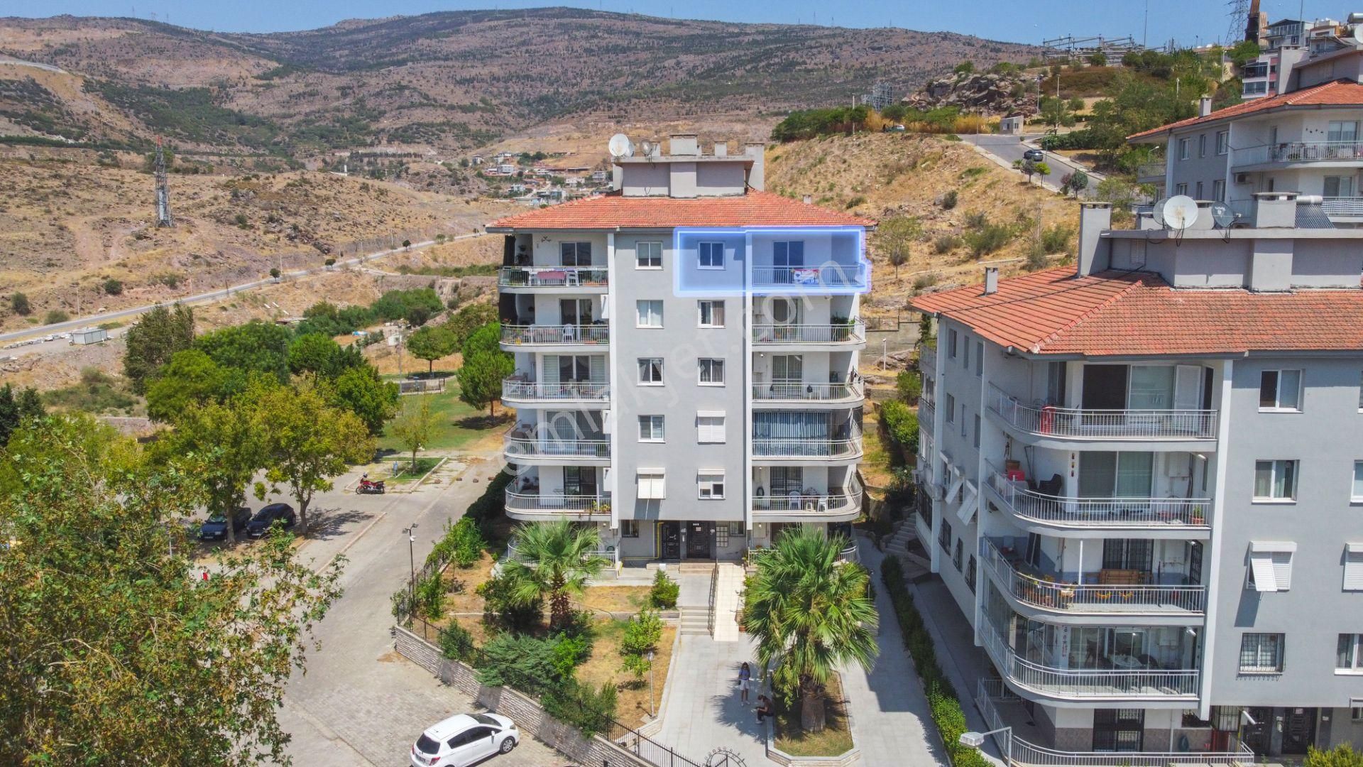 Bornova Atatürk Mahallesinde Deniz Manzaralı 3+1 Satılık Daire - Görsel 2