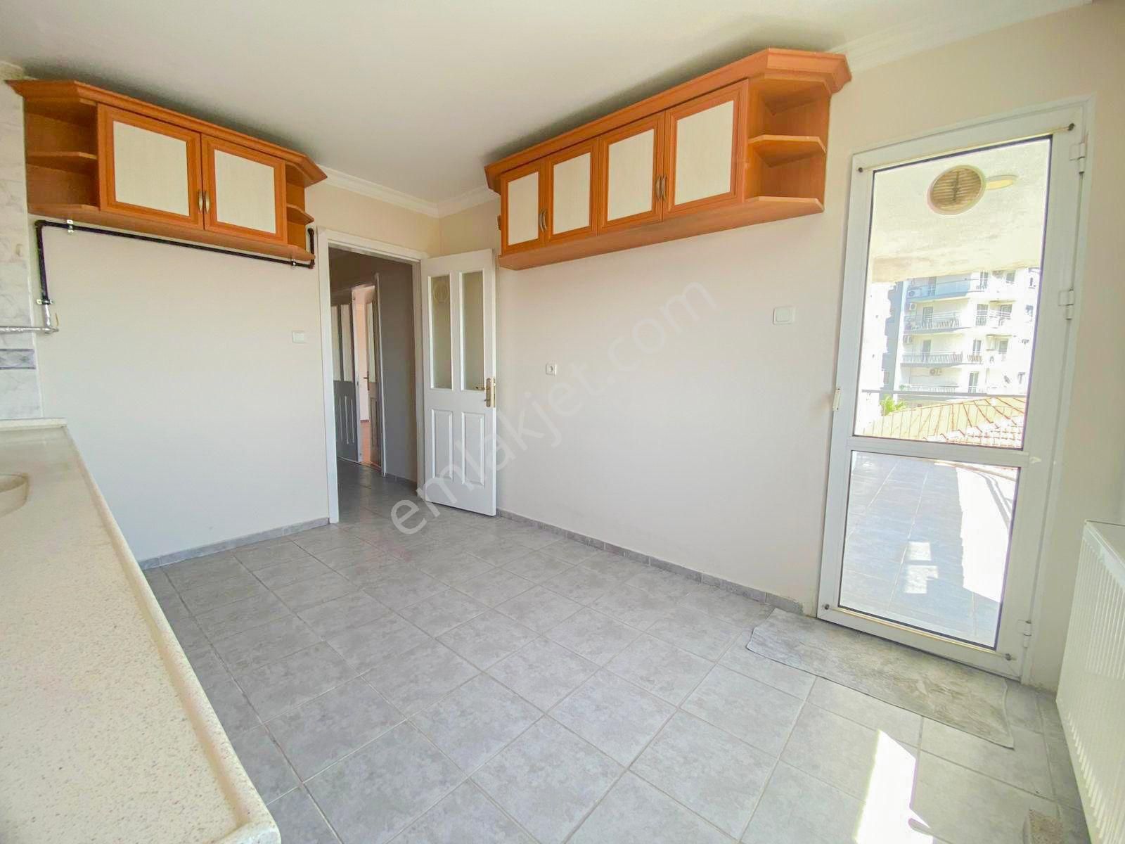 Bornova Atatürk Mahallesinde Deniz Manzaralı 3+1 Satılık Daire - Görsel 15