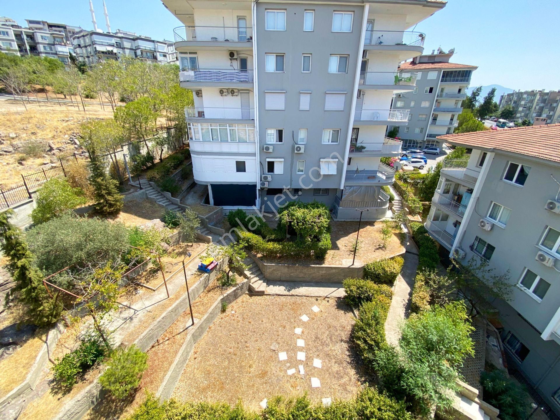 Bornova Atatürk Mahallesinde Deniz Manzaralı 3+1 Satılık Daire - Görsel 29