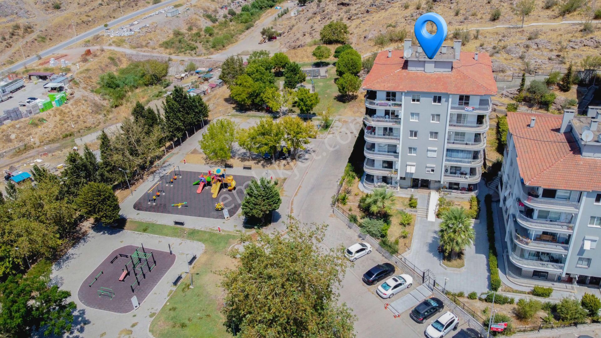 Bornova Atatürk Mahallesinde Deniz Manzaralı 3+1 Satılık Daire - Görsel 32