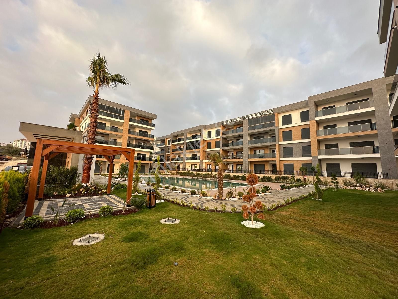 Kuşadası Otogar Arkasın'da 3+1 Sıfır Satılık Daire - Görsel 16