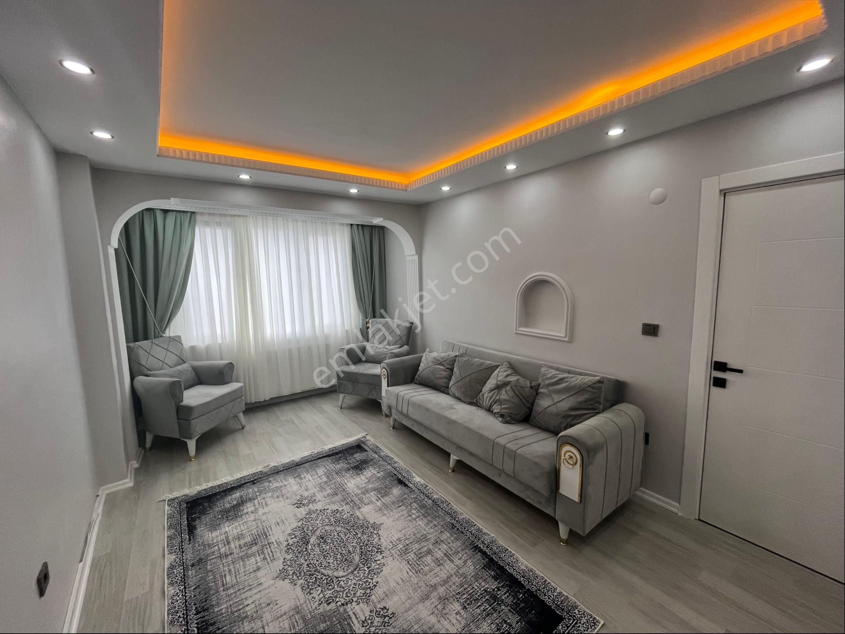 Metroya 12 Dk Yürüme Mesafesinde Full Sıfır Eşyalı 2+1 Daire