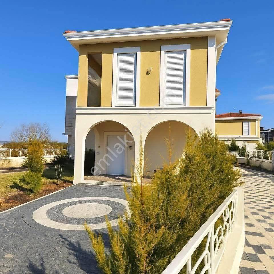 Kuşadası Davutlarda Tek Müstakil Özel Havuzlu Ve Garajlı 4+1 180m2 Deniz Manzaralı Lux Villa - Görsel 4