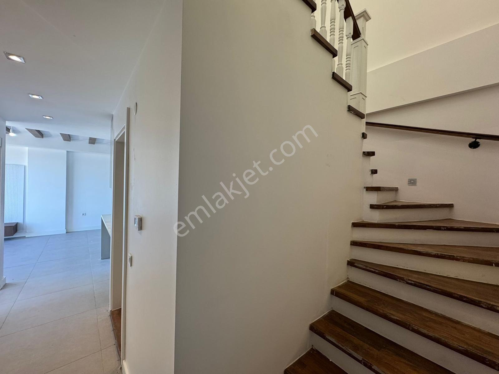 Kuşadası Davutlarda Tek Müstakil Özel Havuzlu Ve Garajlı 4+1 180m2 Deniz Manzaralı Lux Villa - Görsel 18
