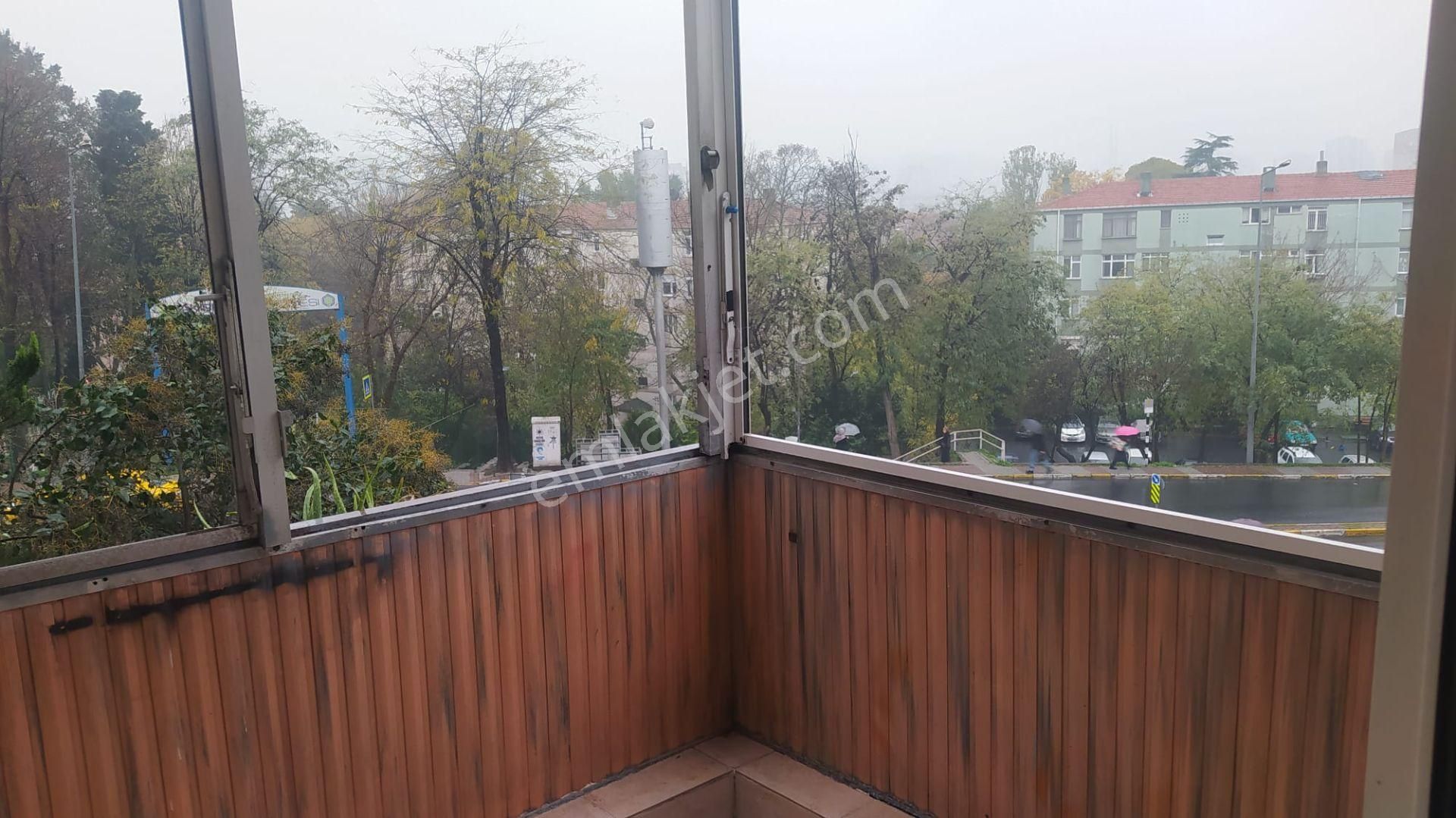 Bakırköy Zuhuratbaba Da Kat 2 3+1 Asansörlü Açık Otoparklı
