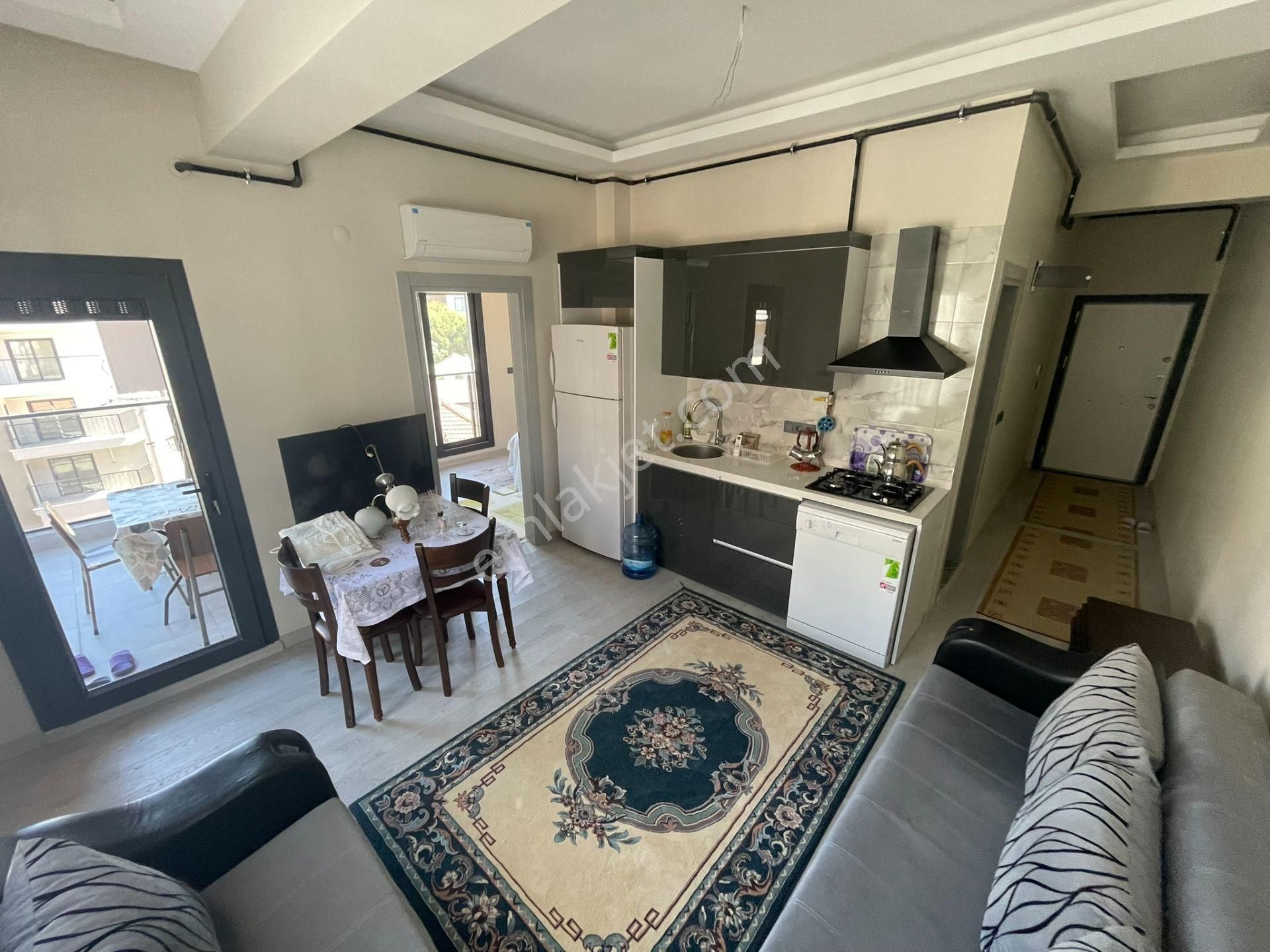 İzmir Menemen Seyrekte Eşyalı Ara Kat Çift Cepheli Sıfır Daire! - Görsel 2