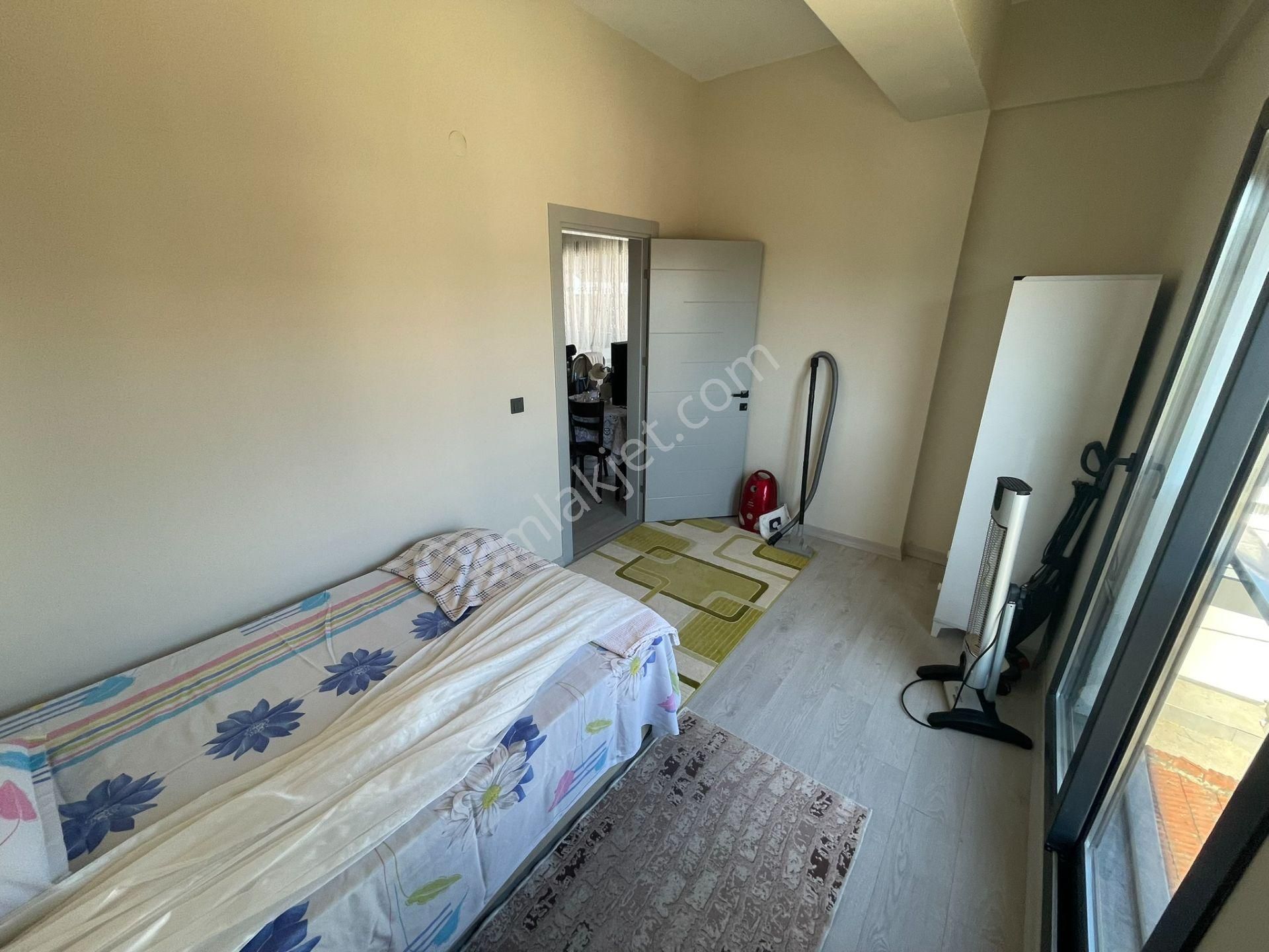 İzmir Menemen Seyrekte Eşyalı Ara Kat Çift Cepheli Sıfır Daire! - Görsel 7