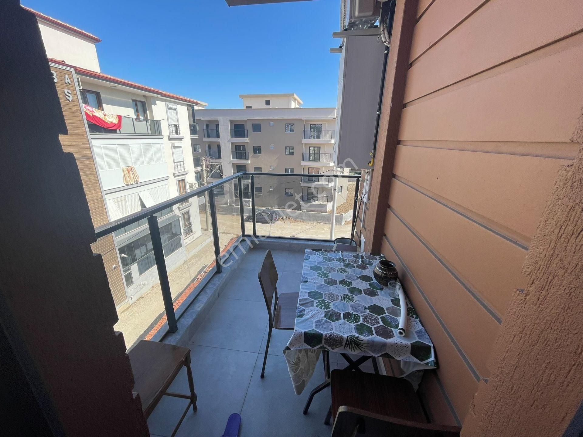 İzmir Menemen Seyrekte Eşyalı Ara Kat Çift Cepheli Sıfır Daire! - Görsel 10