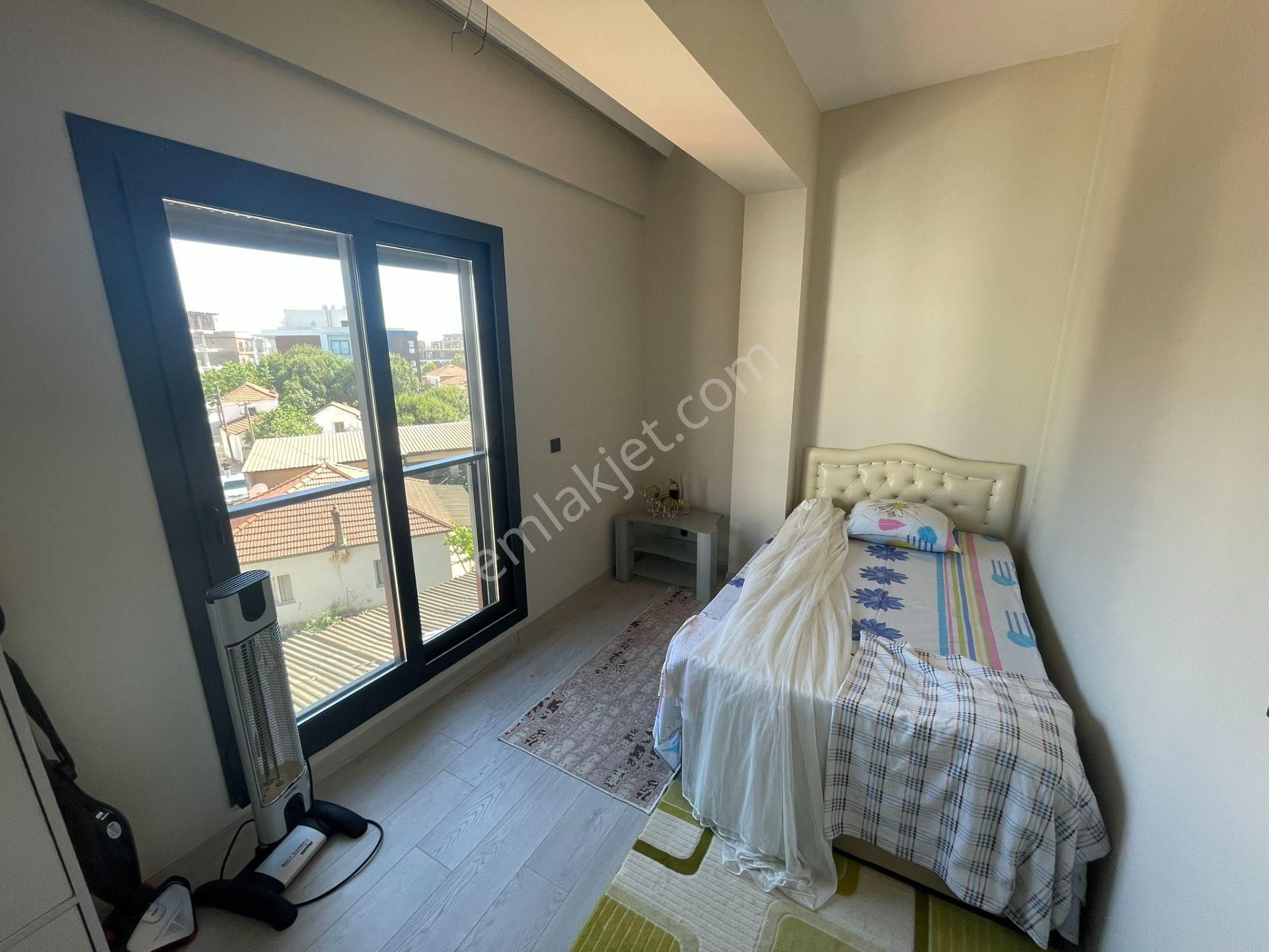 İzmir Menemen Seyrekte Eşyalı Ara Kat Çift Cepheli Sıfır Daire! - Görsel 5