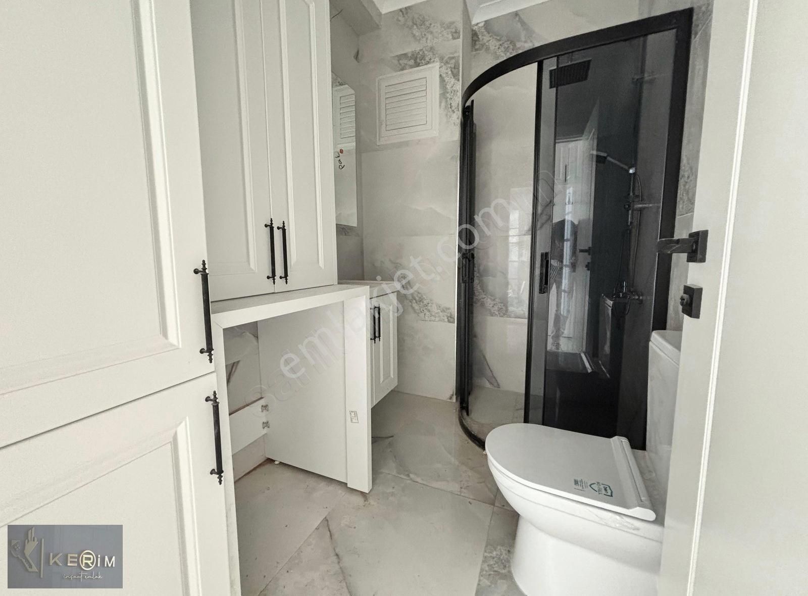 Kerim'den Küçükkuyu Merkez'de Sıfır 2+1 Bahçe Katı Kiralık Daire