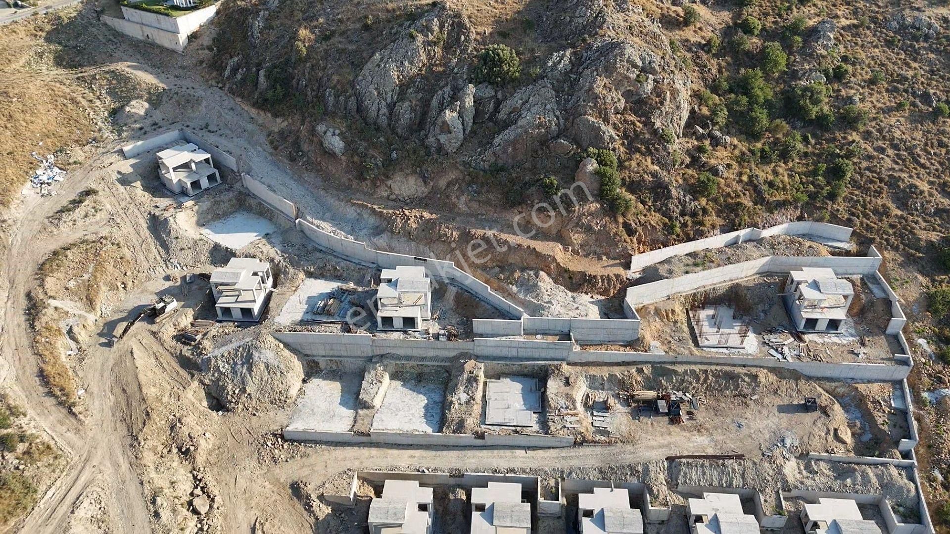 Yahşinin En Prestijli Sitesinde 3+1 Müstakil Havuzlu Villa - Görsel 14