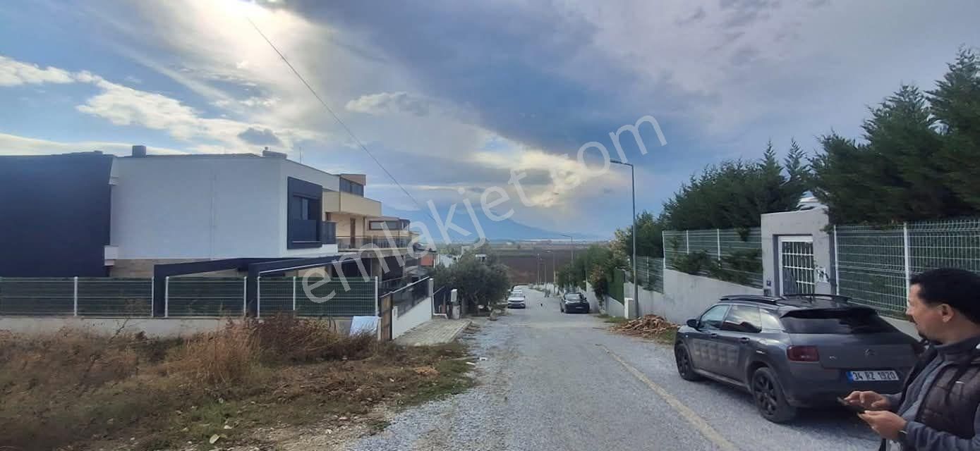 🌿 Kuşadası Davutlar'da Satılık Arsa! 🌿