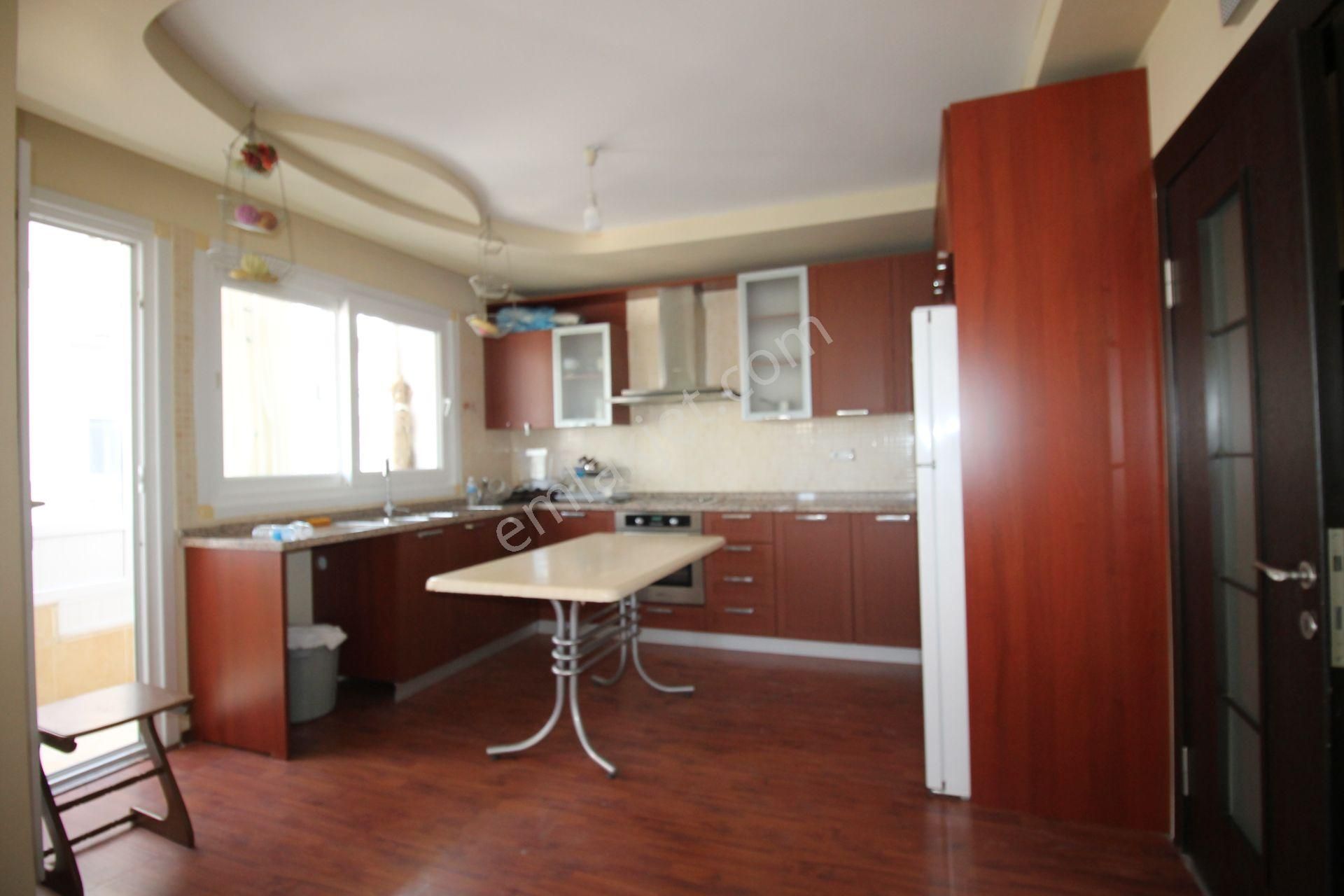 Retro’dan Viranşehir’de Her Kat Tek Daire Eşyasız Kiralık 3+1 - Görsel 5