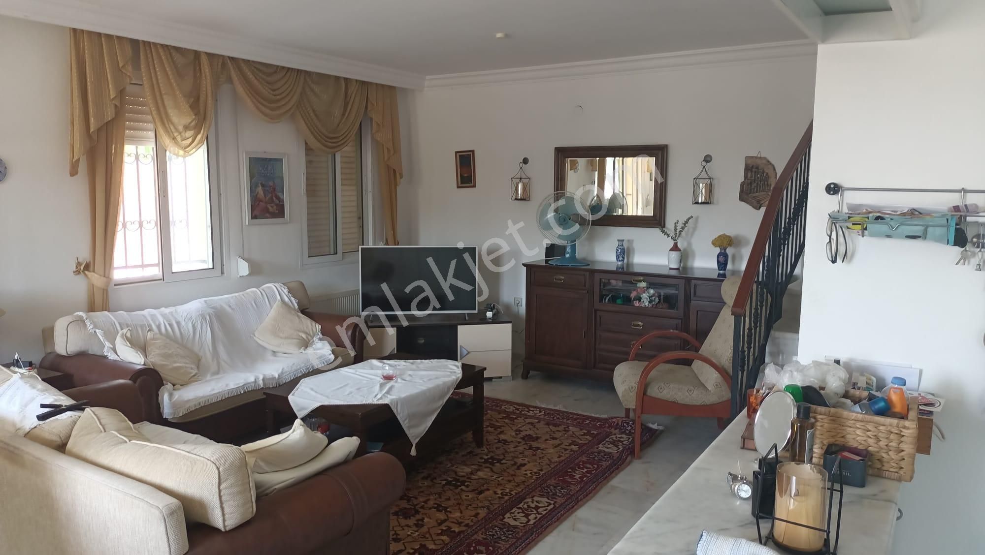 Alaçatı Gayrimenkulden Alaçatı Merkeze Yakın Satılık Villa - Görsel 12