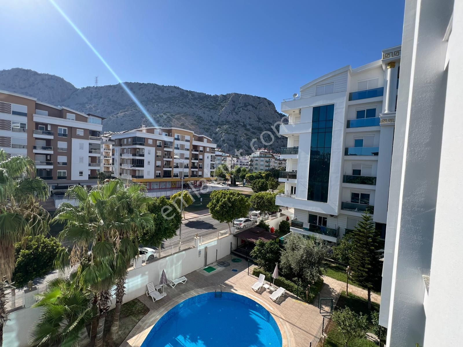 Hurma Mahallesi’nde Havuzlu Site İçerisinde Satılık 1+1 Daire - Görsel 13