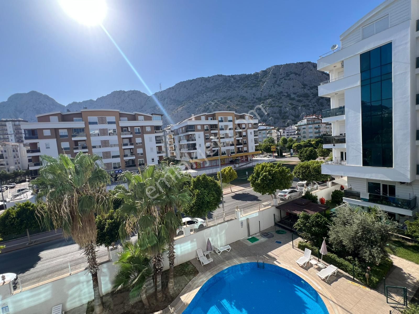 Hurma Mahallesi’nde Havuzlu Site İçerisinde Satılık 1+1 Daire - Görsel 11