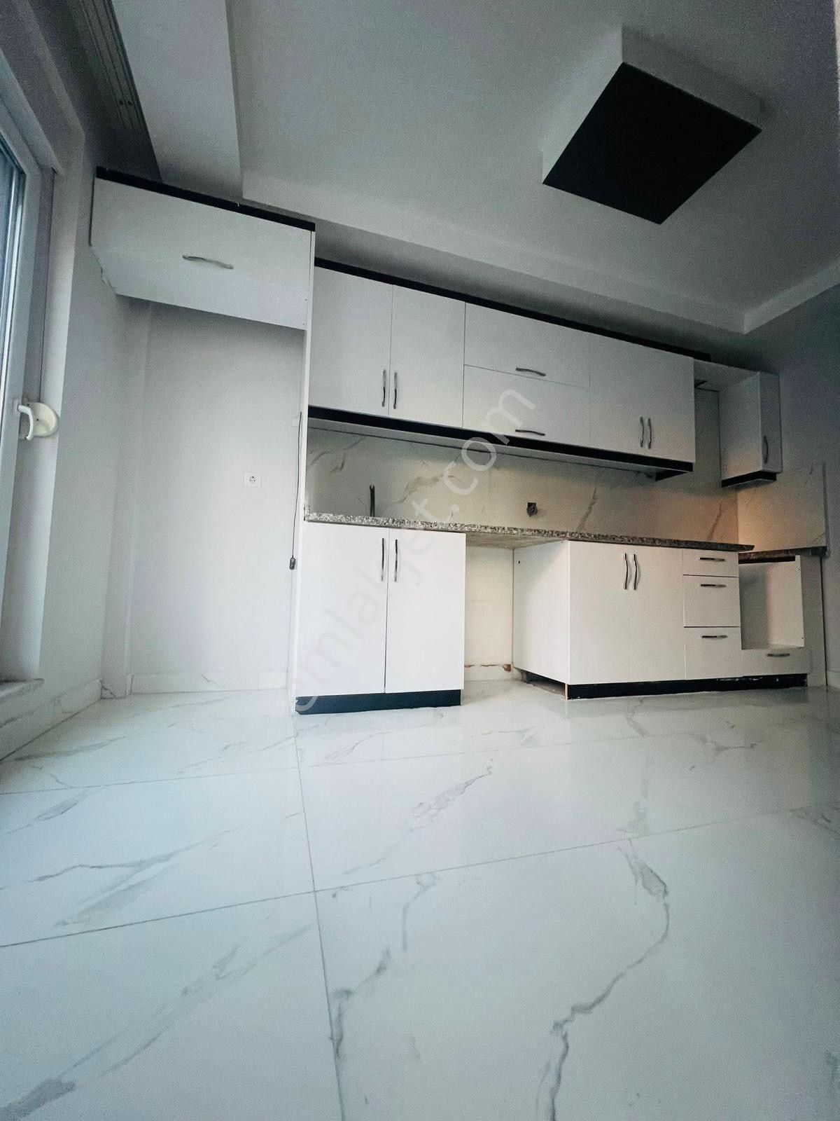 Muratpaşa Mahallesinde Asansörlü Geniş 4+1 Fırsat Daire - Görsel 8