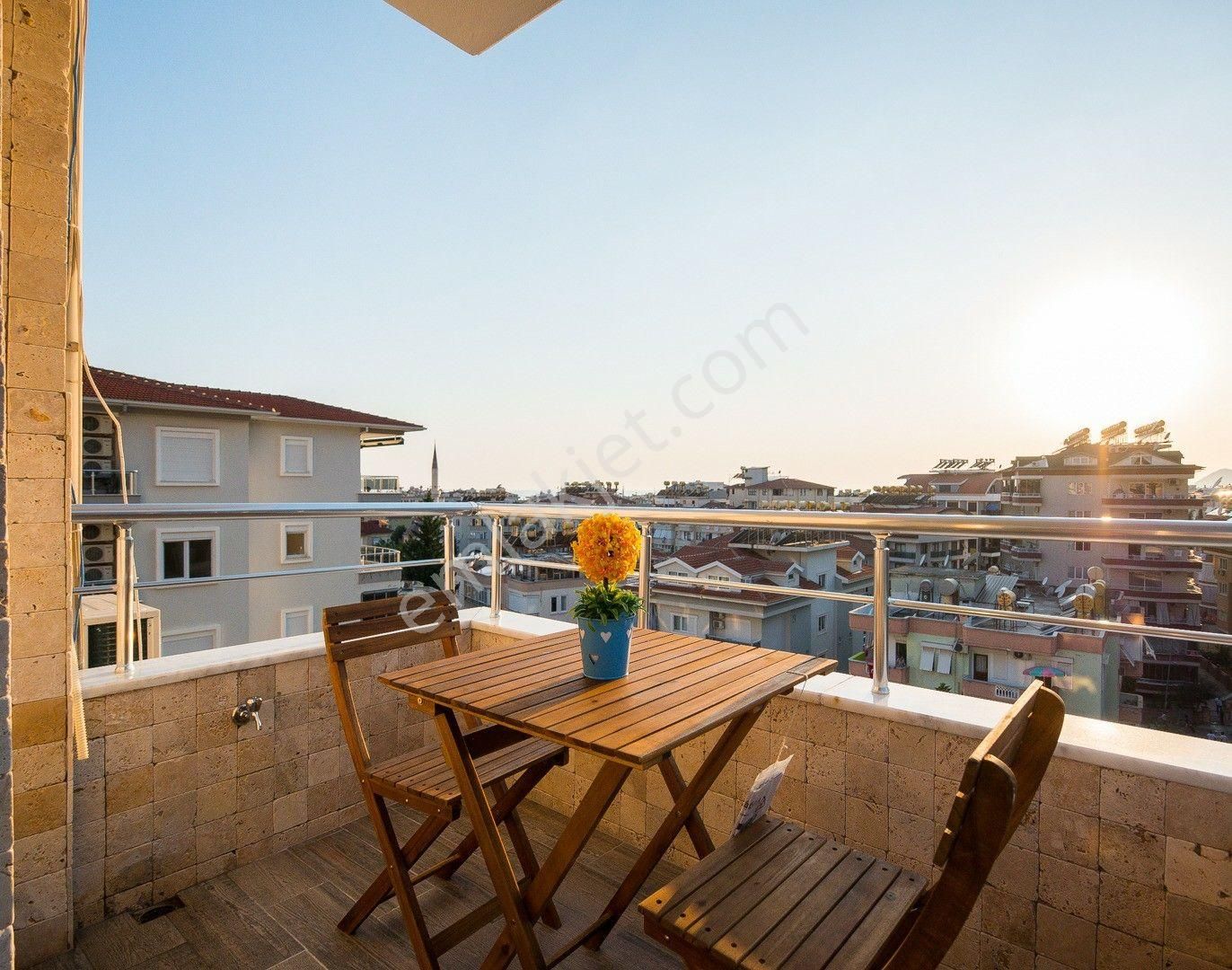 Alanya Merkez'de Satılık Full Eşyalı 1+1 Manzaralı Daire - Görsel 9