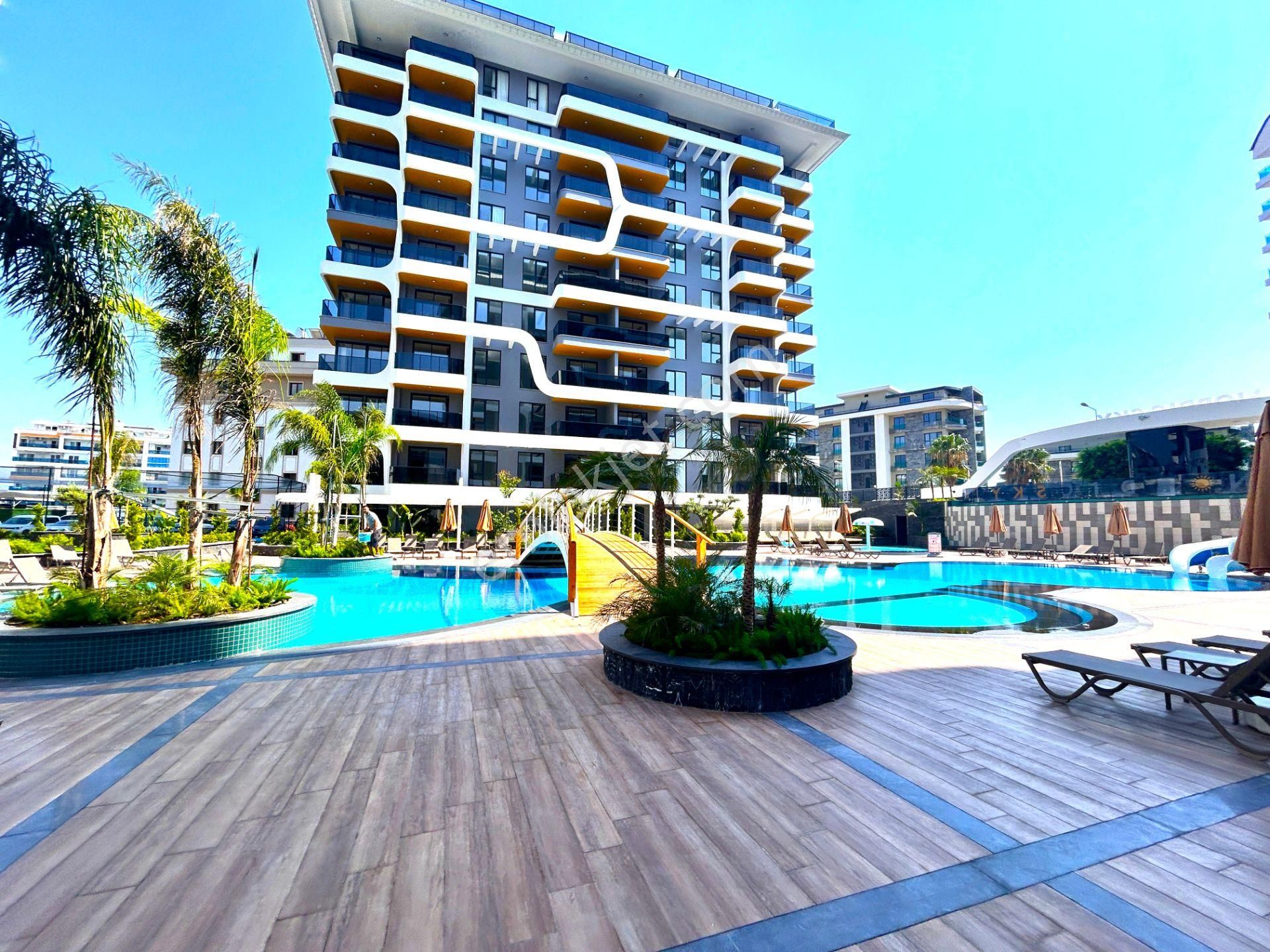 Alanya Tosmur'da Kiralık 2+1 Ultra Lüx Sitede Manzaralı Daireler