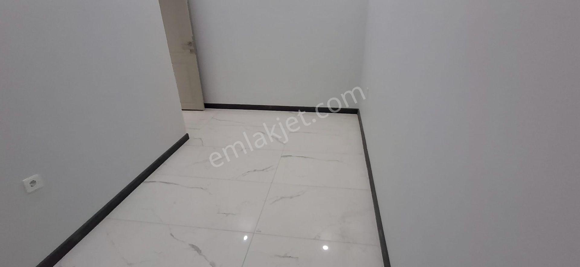 Bal Gayrimenkul-kemalpaşada Cadde Üzeri Muteşem Konum 2+1 Daire - Görsel 21