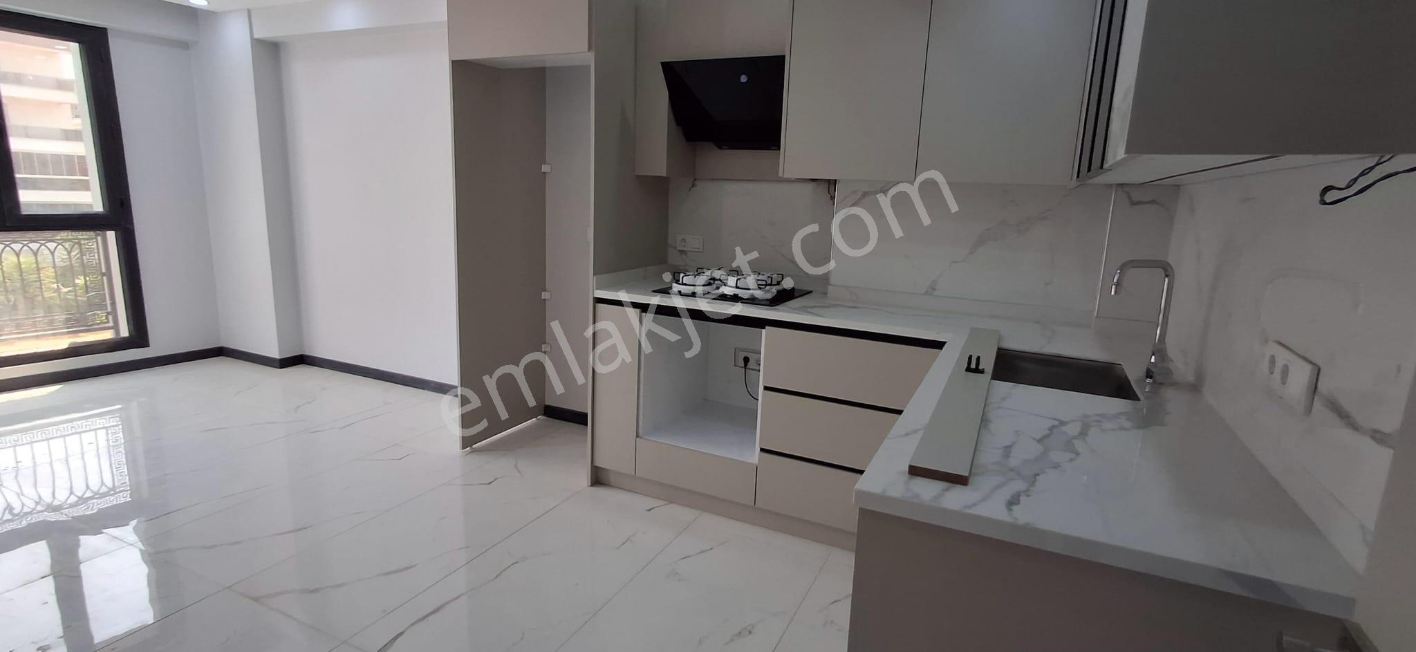 Bal Gayrimenkul-kemalpaşada Cadde Üzeri Muteşem Konum 2+1 Daire - Görsel 22