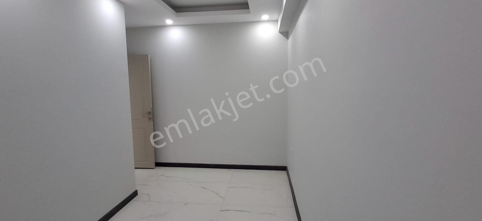 Bal Gayrimenkul-kemalpaşada Cadde Üzeri Muteşem Konum 2+1 Daire - Görsel 28
